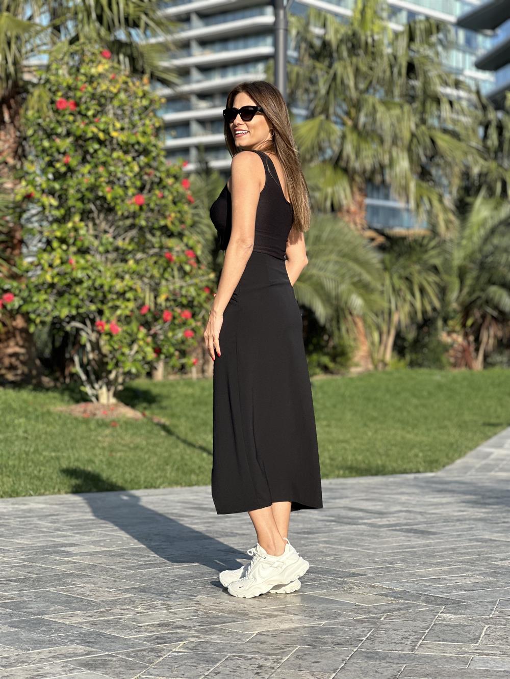 Siyah Önü Fiyonk Detay Kadın Etek