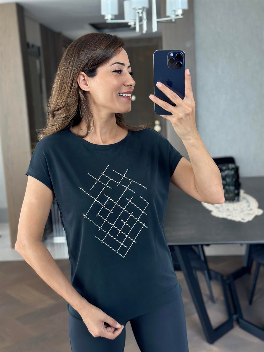 Siyah Önü Taşlı Modal Kadın T-Shirt