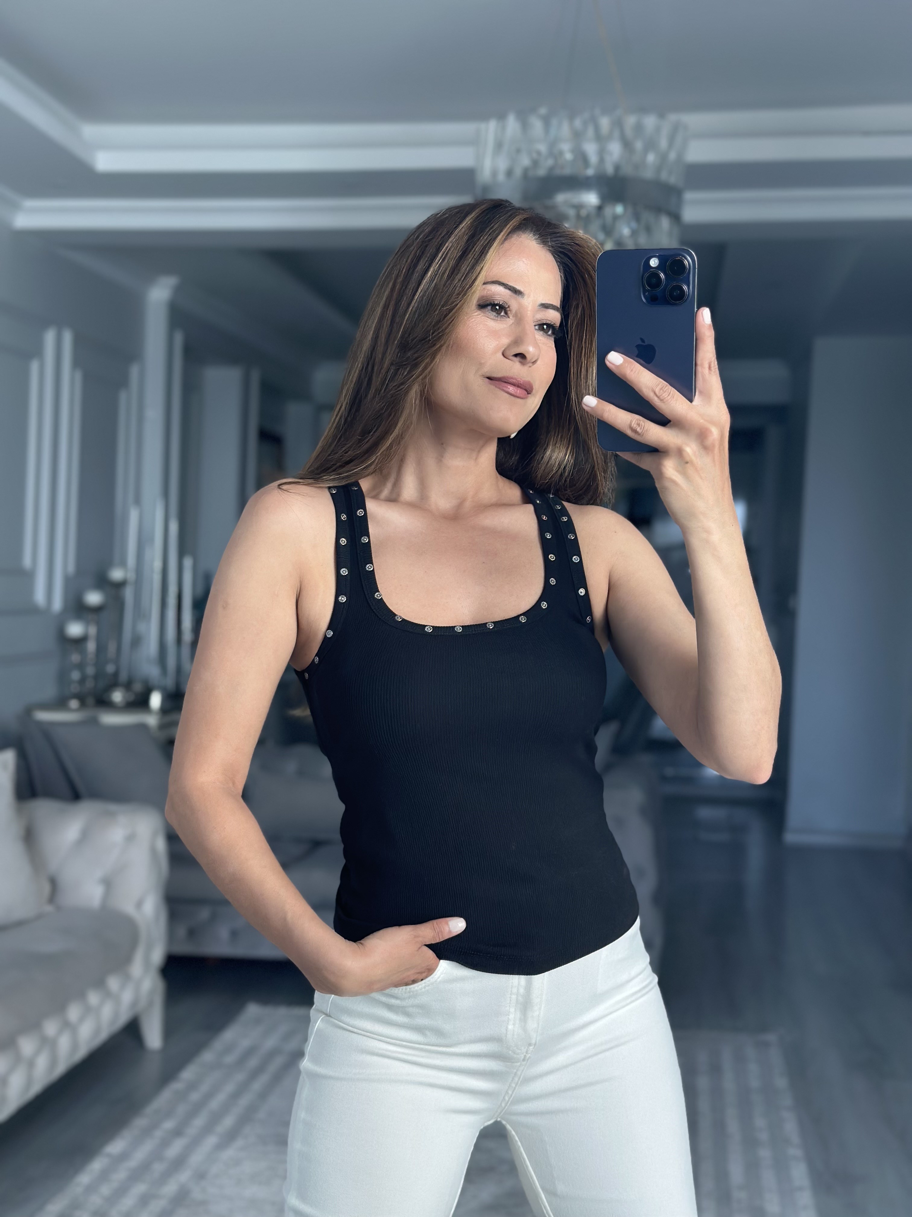 Siyah Perçin Detaylı U Yaka Kadın Body