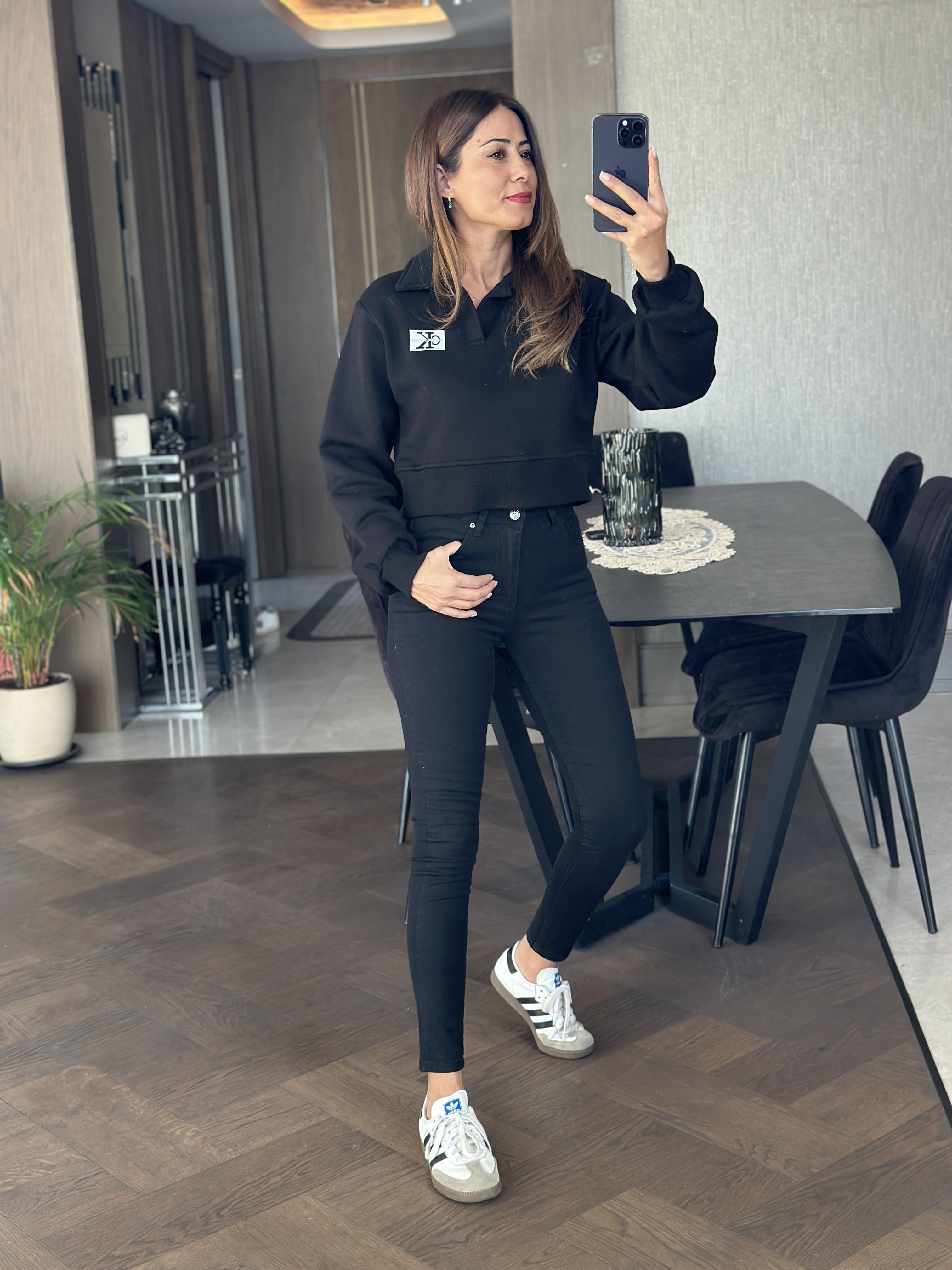 Siyah Polo Yaka CK Model  Crop Kadın Sweatshirt