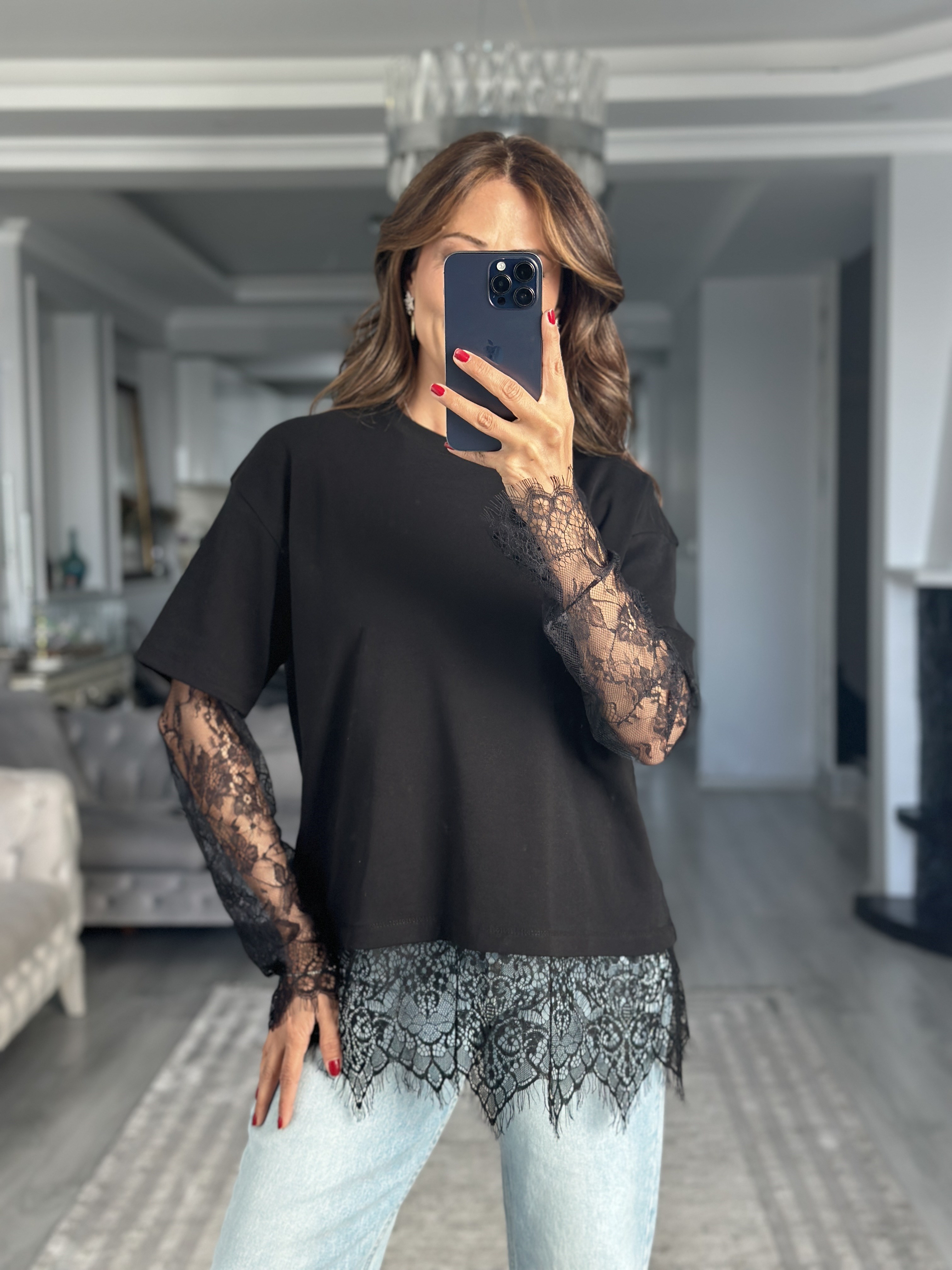 Siyah Romantik Dantel Detaylı Uzun Kollu Kadın T-Shirt