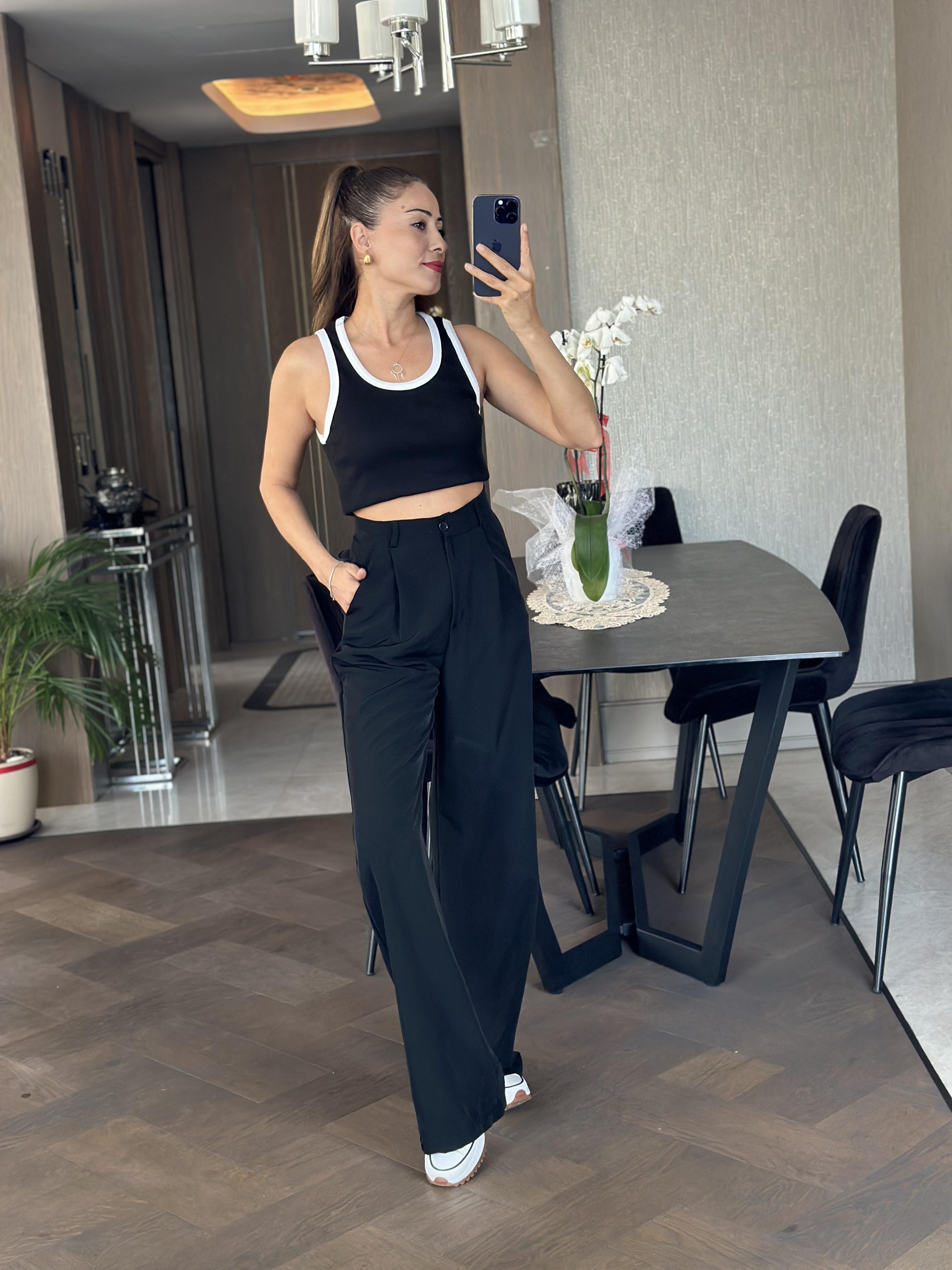 Siyah Şeritli U Yaka Sıfır Kol Fitilli Kaşkorse  Kadın Body