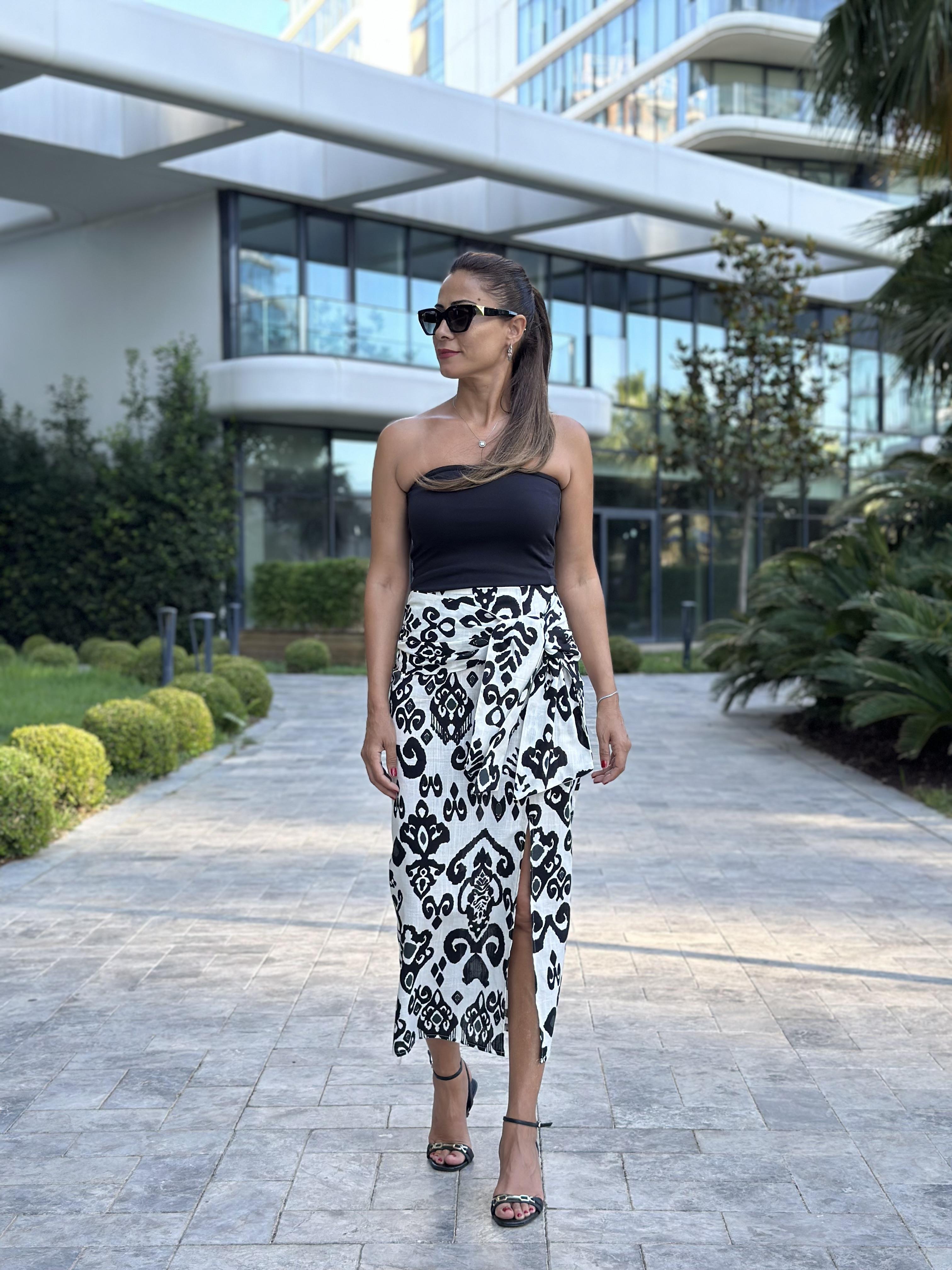 Siyah Silikon Detay Kadın Büstiyer