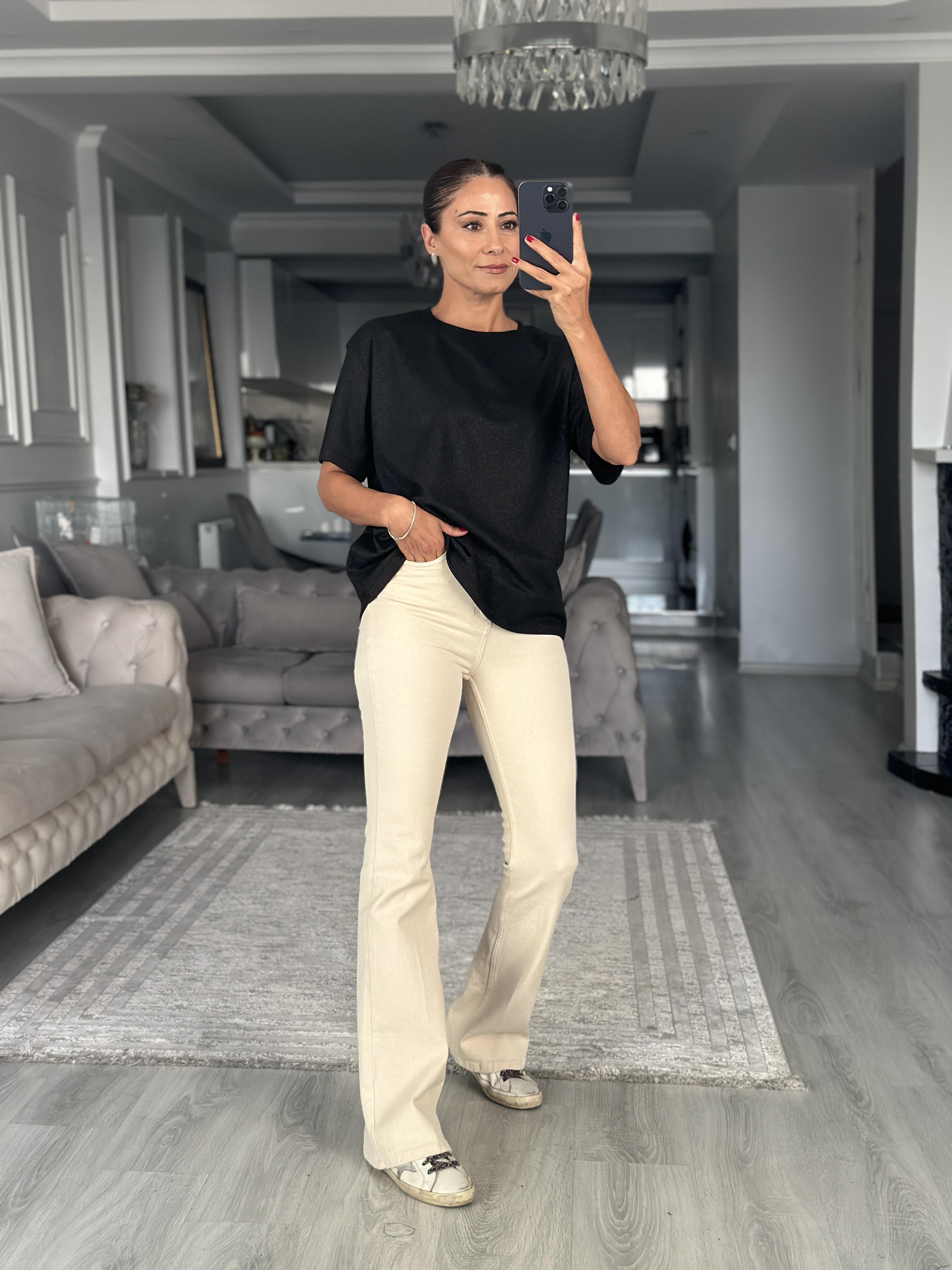 Siyah Simli Bisiklet Yaka Basic Kadın T-Shirt