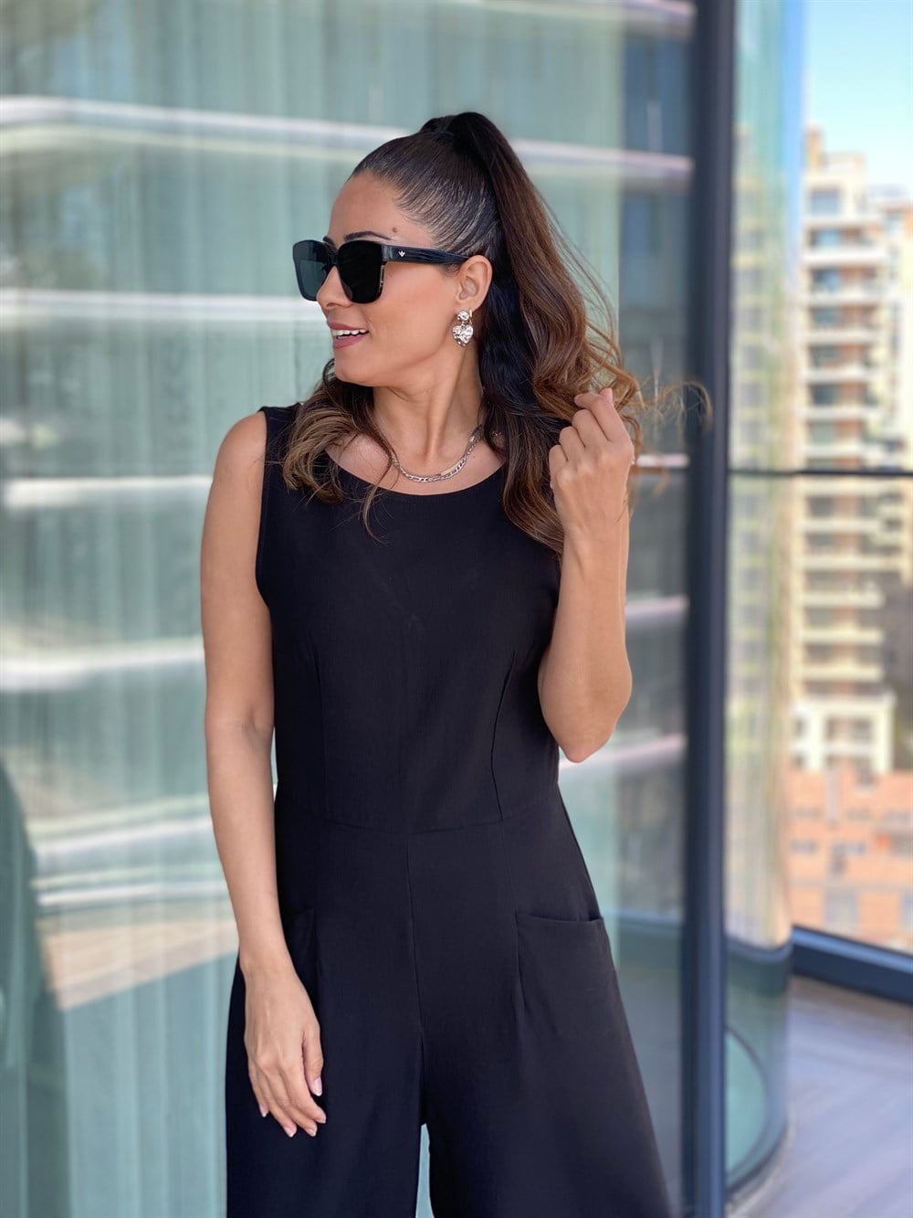 Siyah Sırt Fermuarlı Dört Cepli KetenTulum