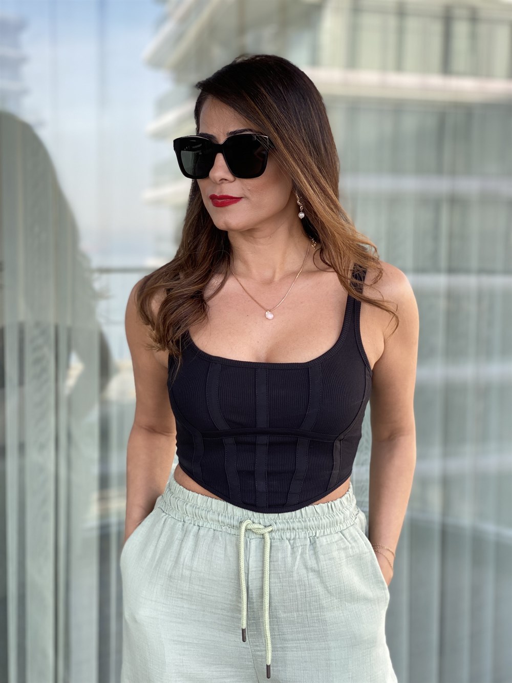 Siyah Sırt Fermuarlı Korse Top