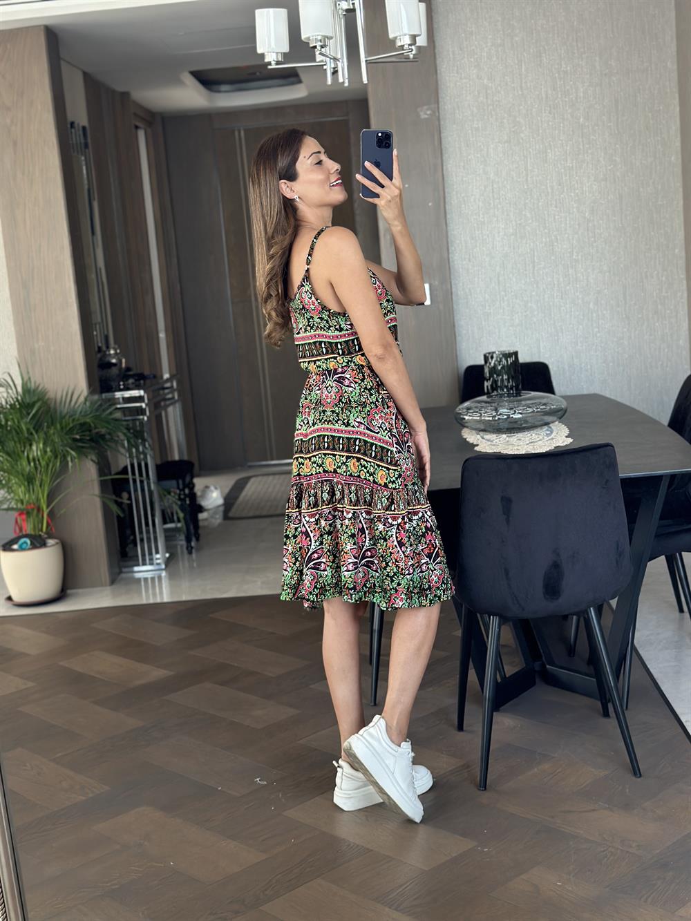 Siyah Sulu Desen İp Askılı Önü Düğmeli Viskon Kadın Elbise