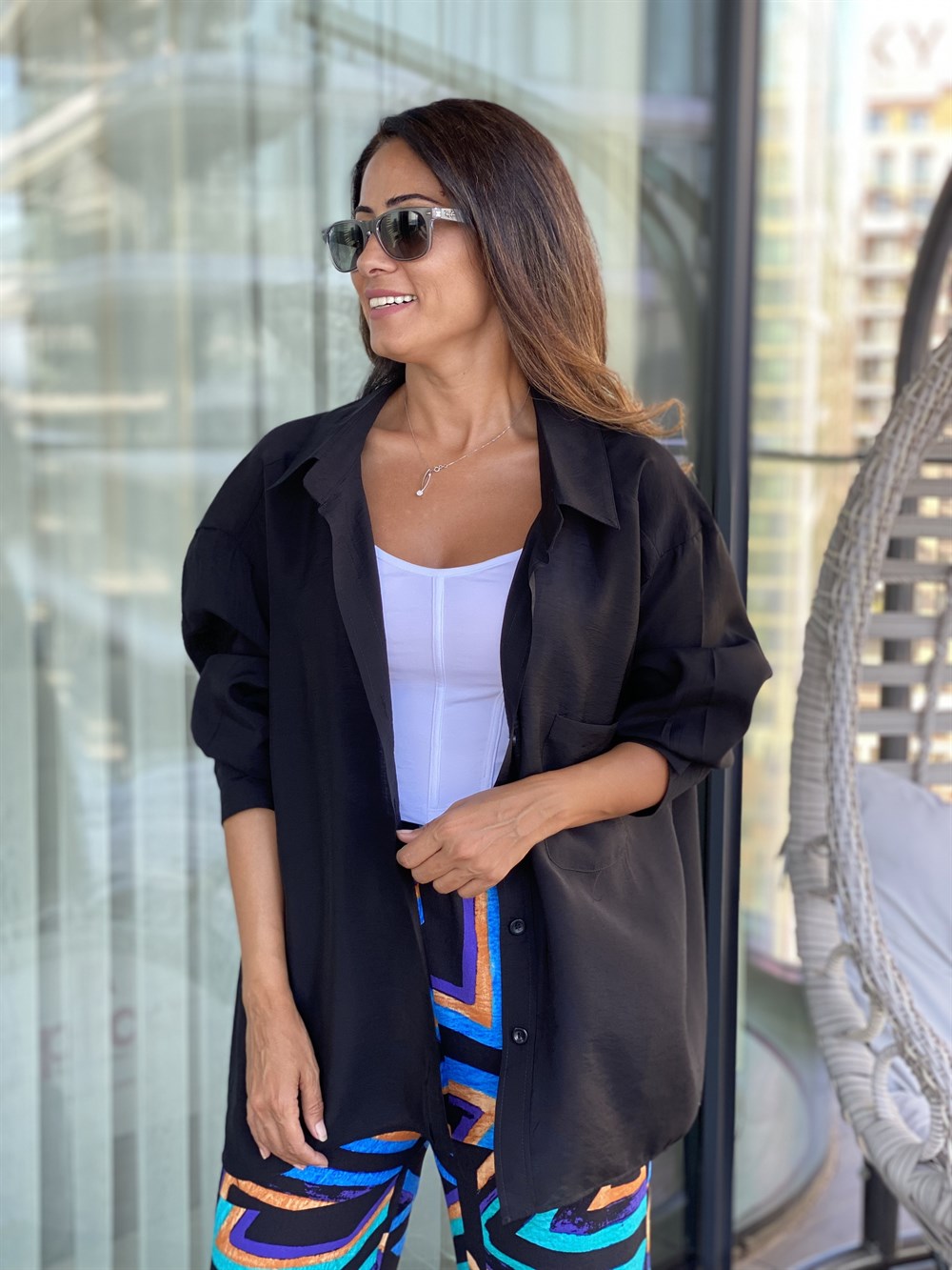 Siyah Tek Cepli Oversize Aerobin Kadın Gömlek