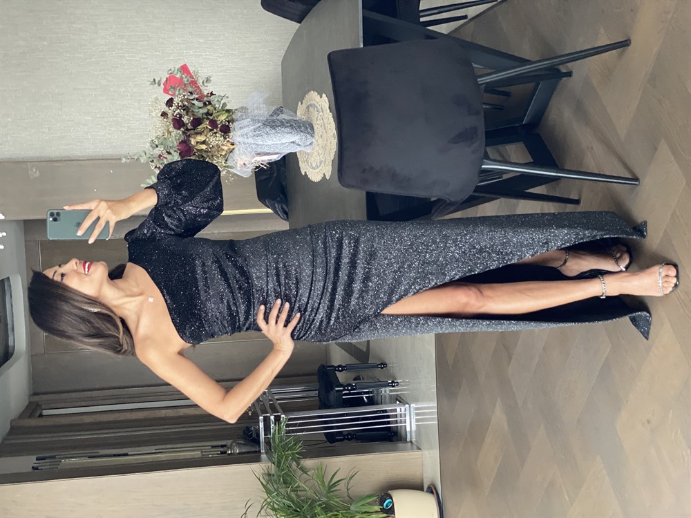 Siyah Tek Omuz Simli Yırtmaçlı Kadın Elbise