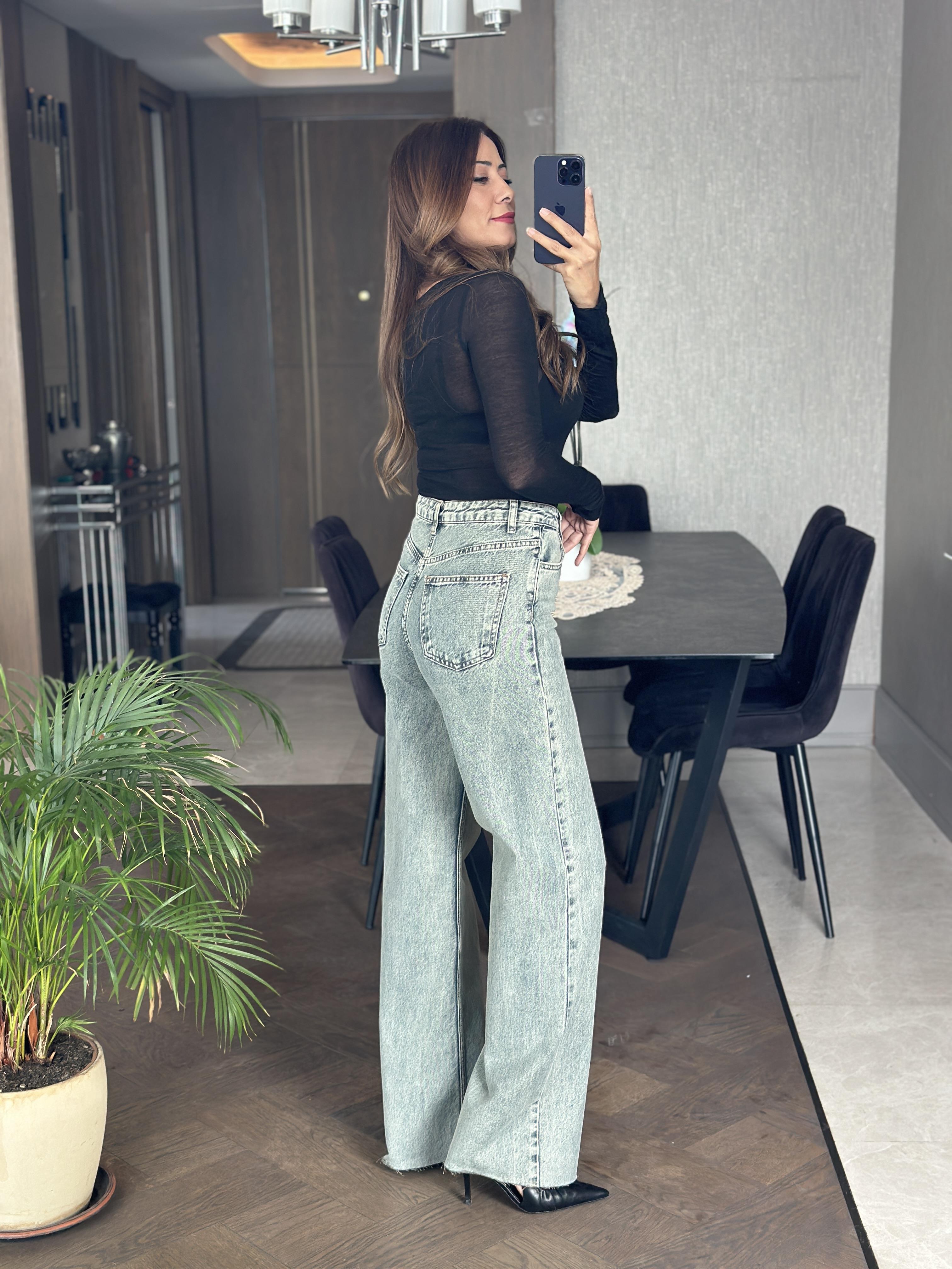 Siyah Transparan Geniş Yakalı Uzun Kol Kadın Bluz