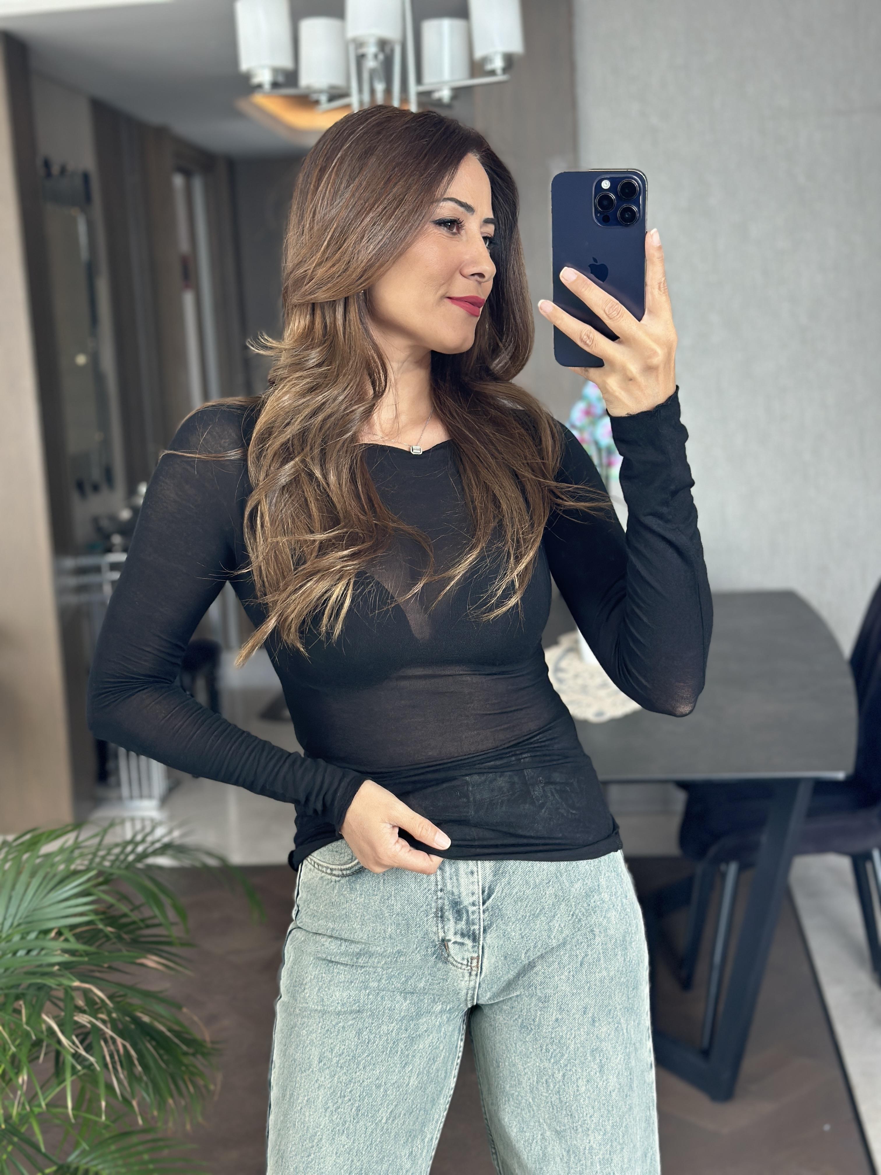 Siyah Transparan Geniş Yakalı Uzun Kol Kadın Bluz