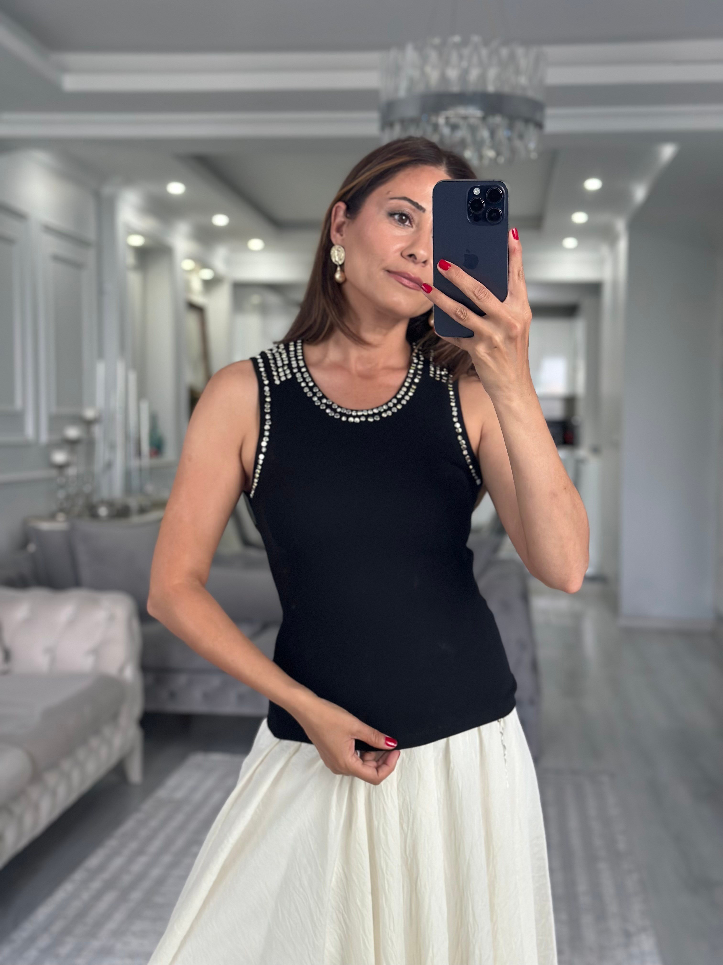 Siyah Troklu Sıfır Kol Kaşkorse Kadın Body