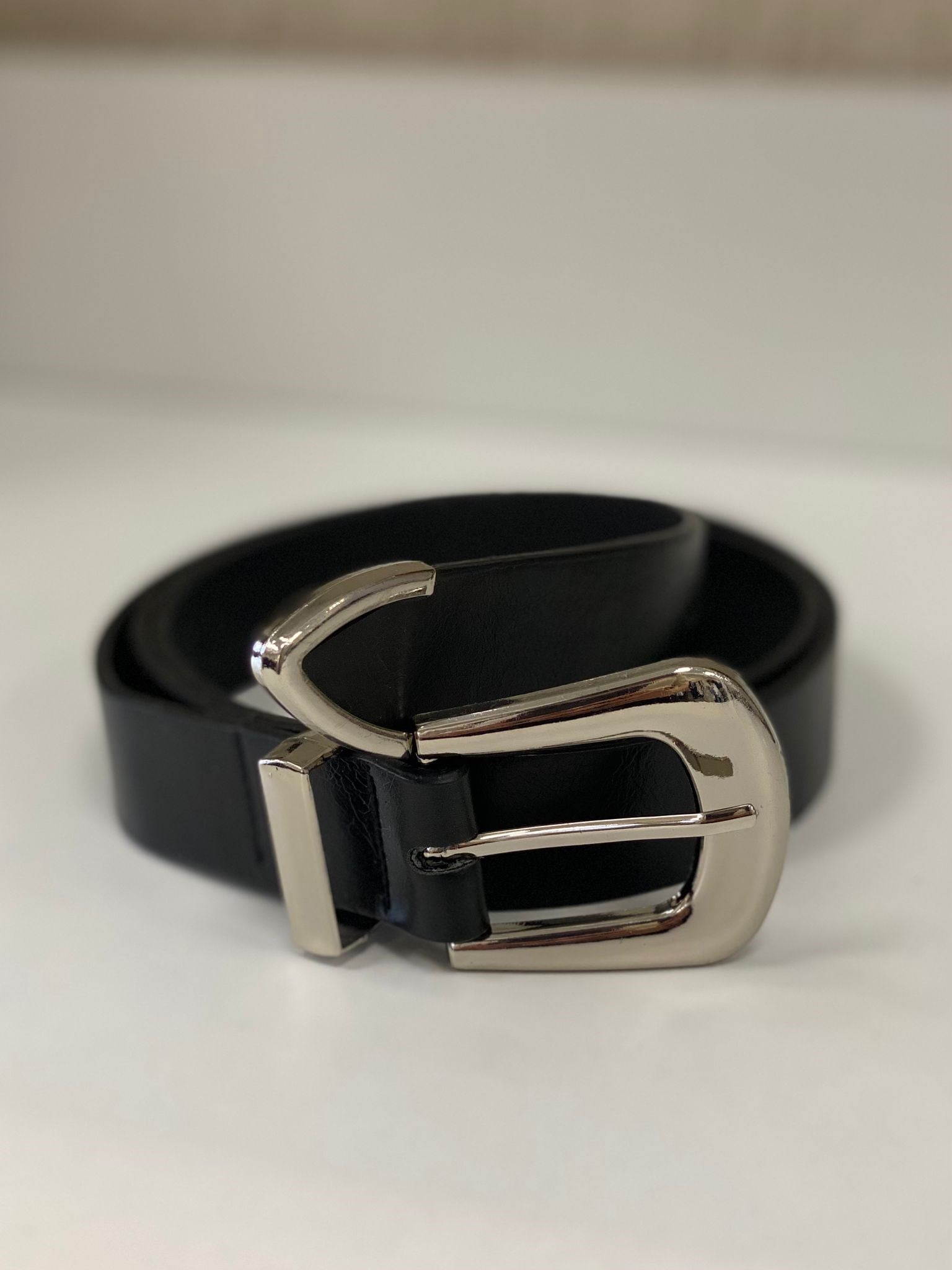 Siyah Ucu Gümüş Metal Detaylı Kadın Kemer