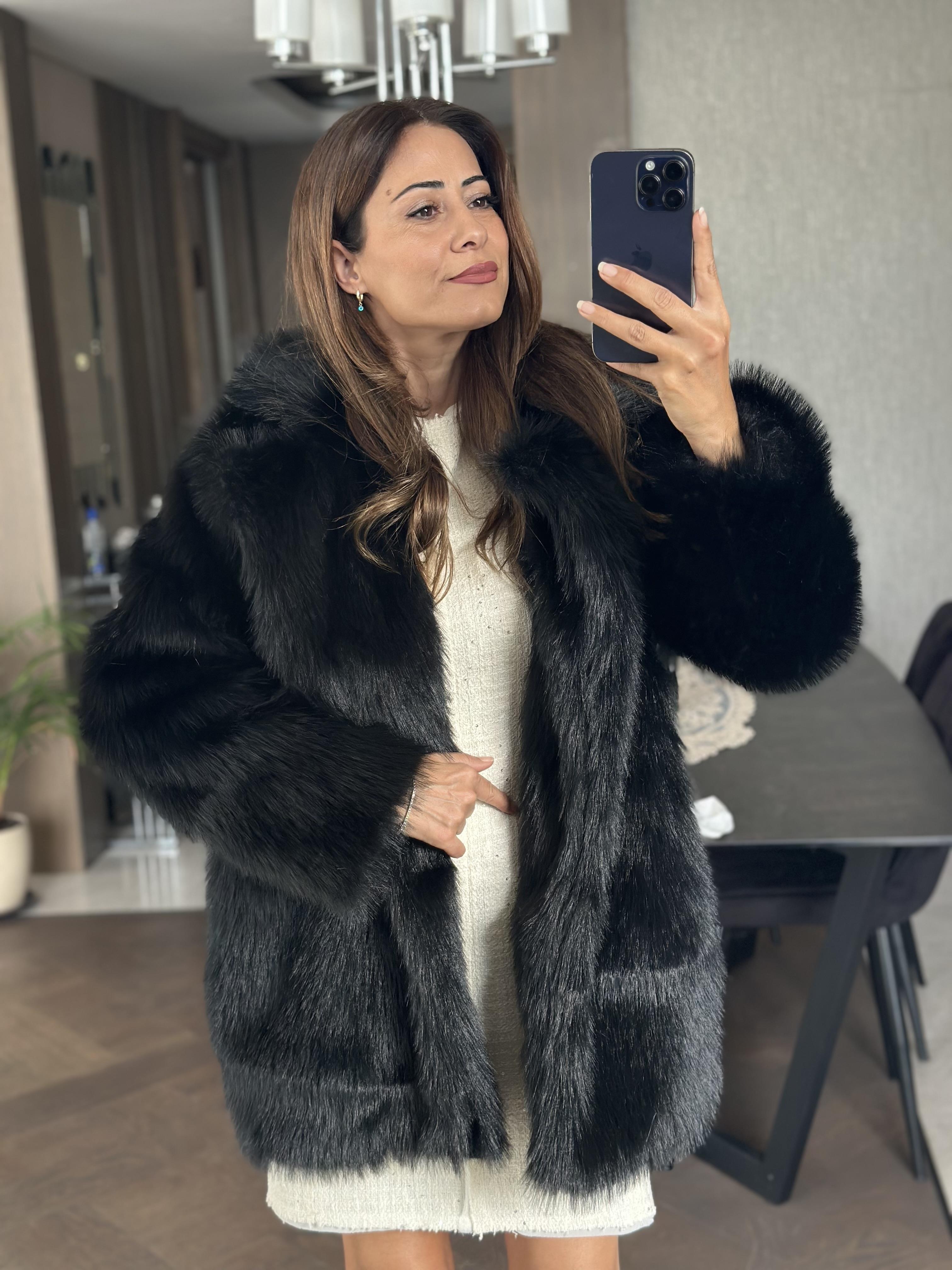 Siyah Uzun Boy Lolita Kadın Kürk Mont