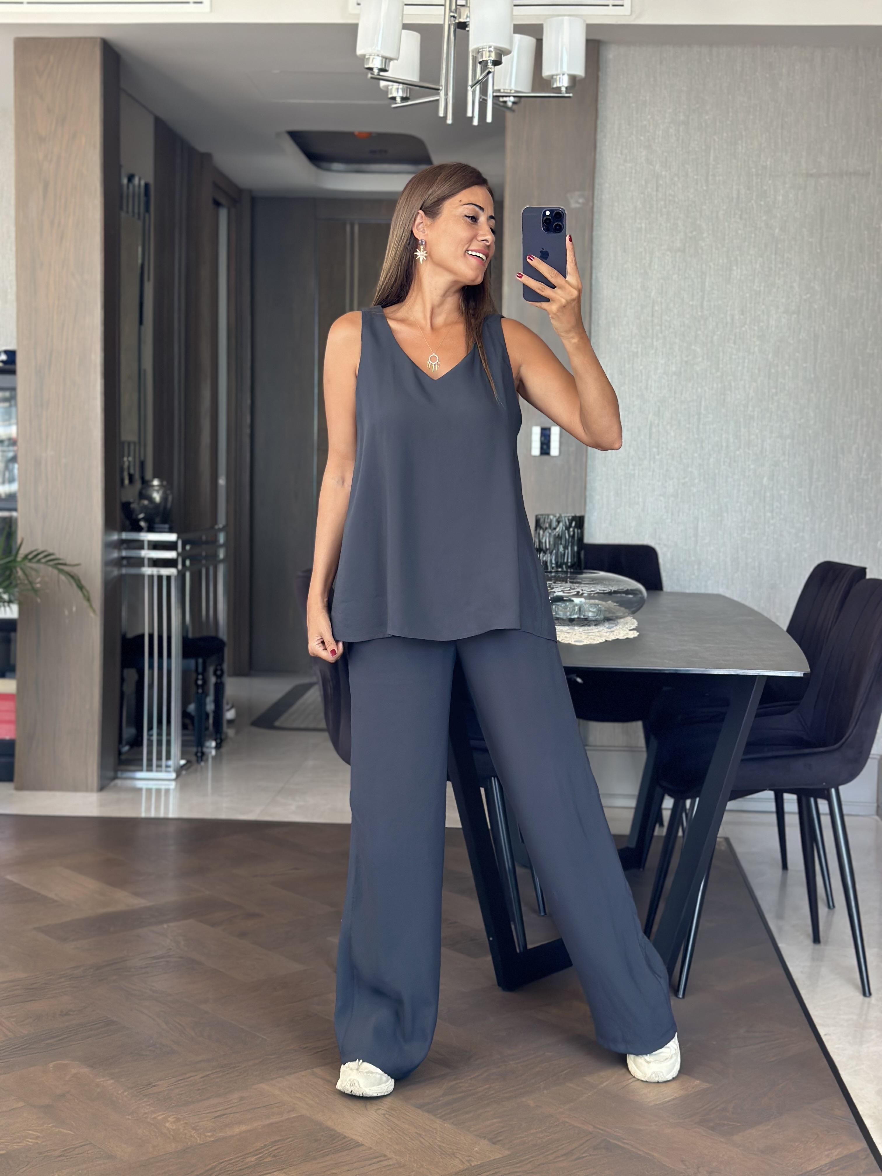 Antrasit V Yaka Bluz Bol Paça Pantolon Kadın Alt Üst Takım
