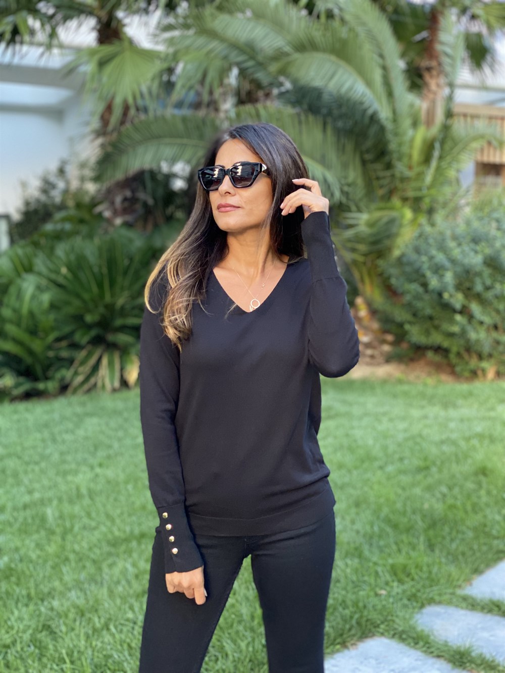 Siyah V Yaka Kol Düğme Detay Merserize Kadın Bluz
