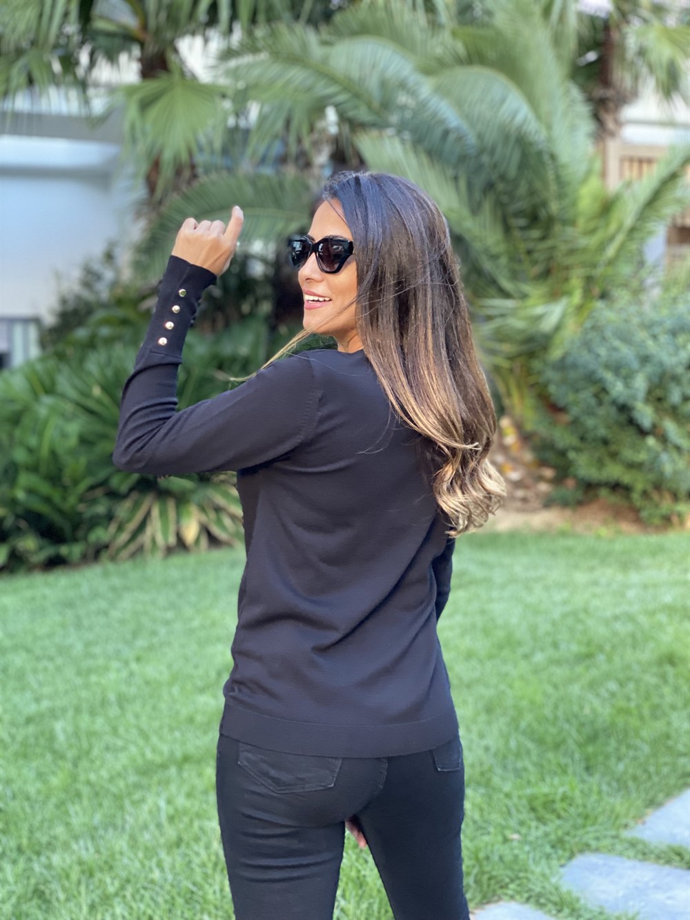 Siyah V Yaka Kol Düğme Detay Merserize Kadın Bluz