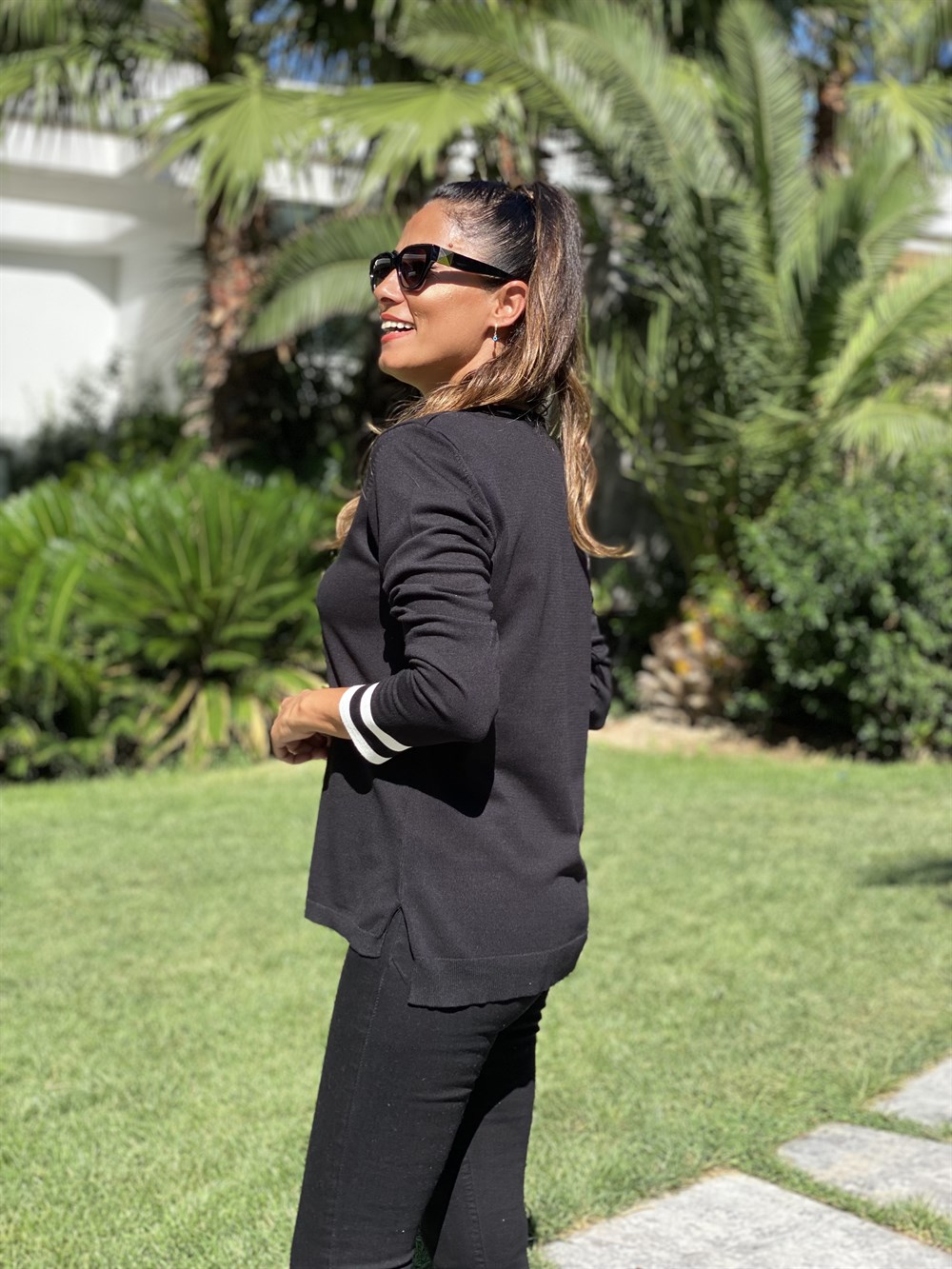 Siyah V Yakası Çizgili Merserize Kadın Bluz