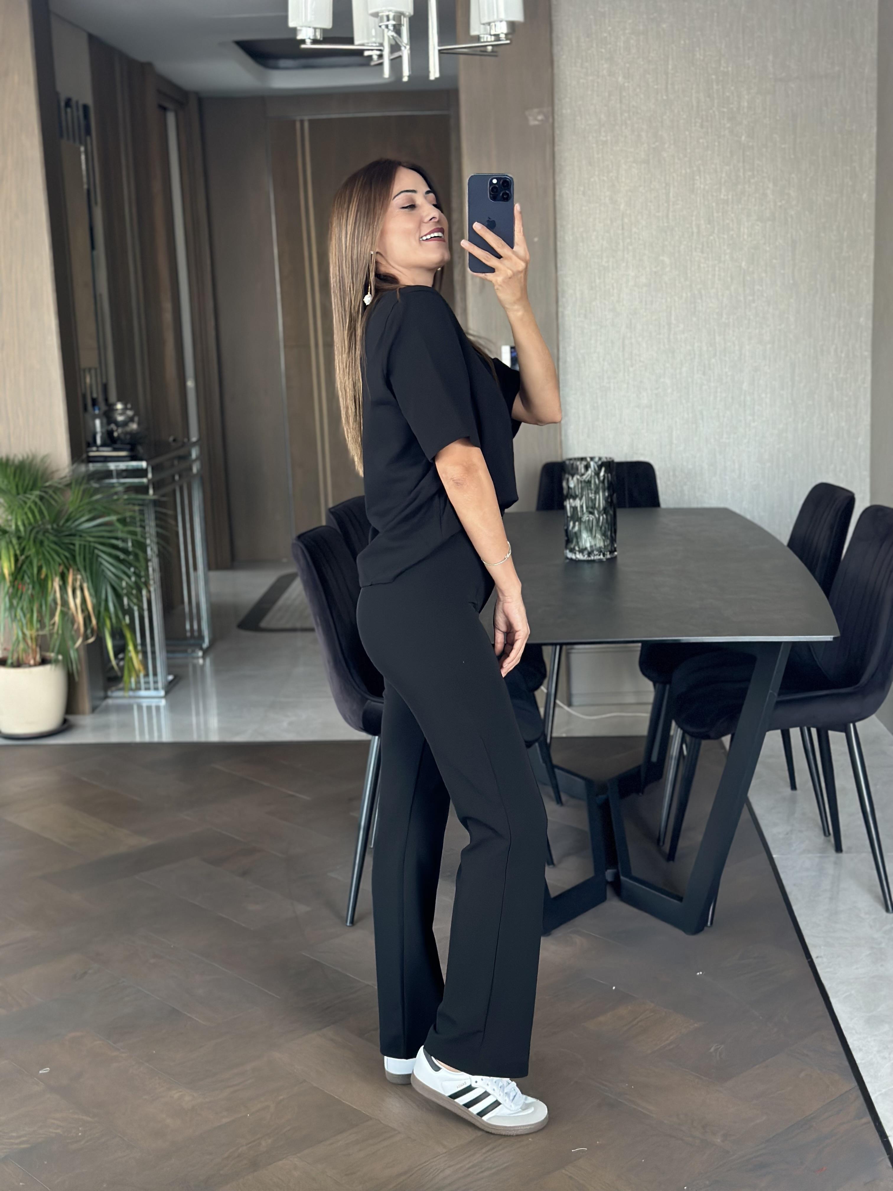 Siyah Vatkalı Basic Kısa Kol Kadın T-shirt