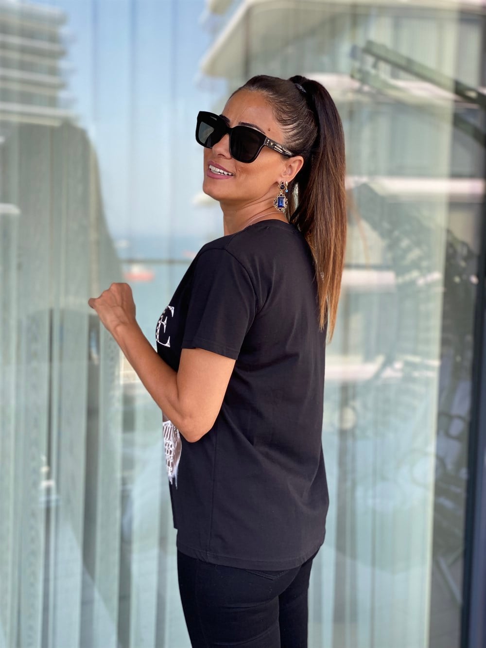 Siyah Vogue Zincir Detay T-shirt