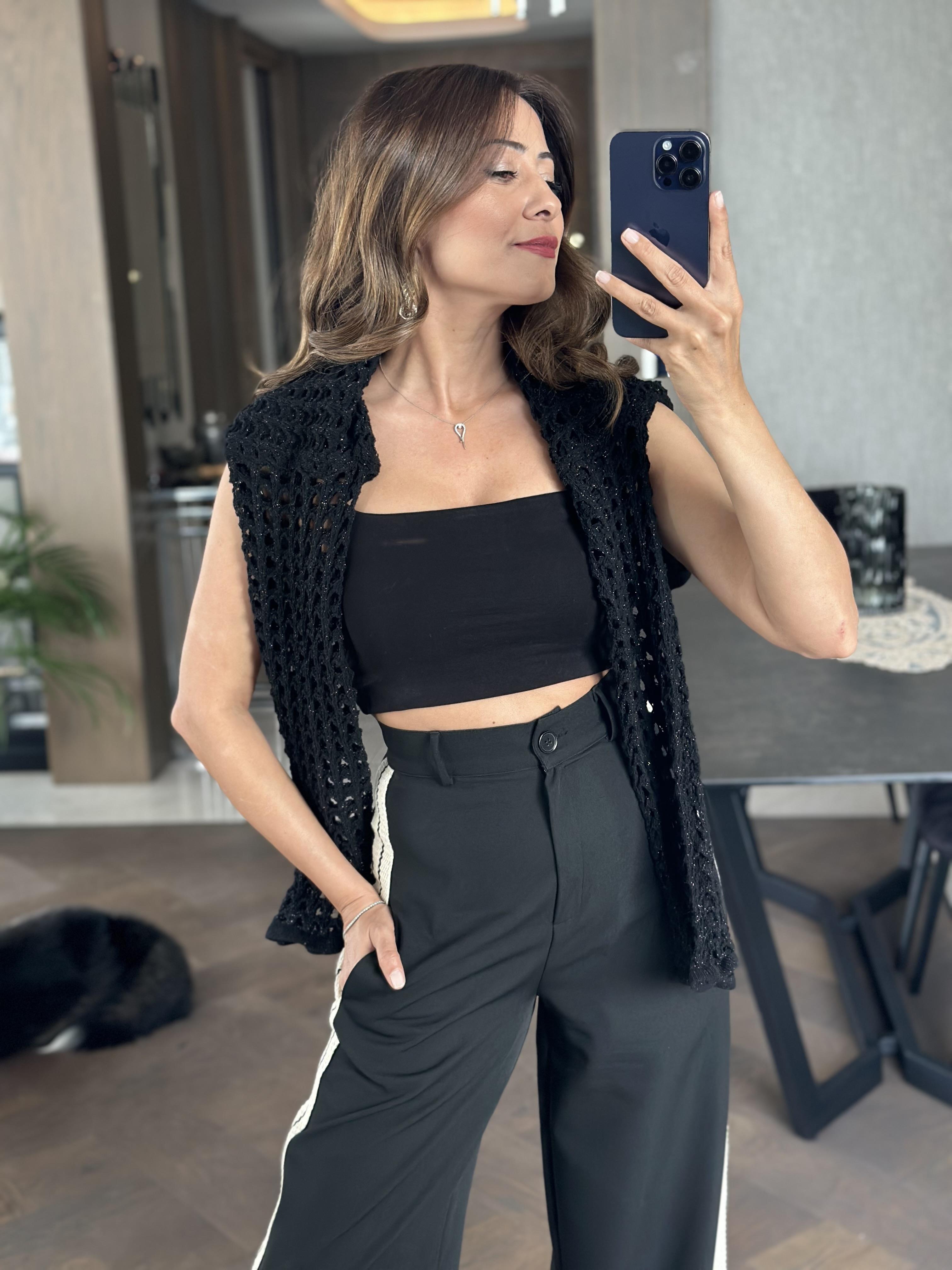 Siyah Yanları Örgü Şerit Detay Kadın Kumaş Pantolon