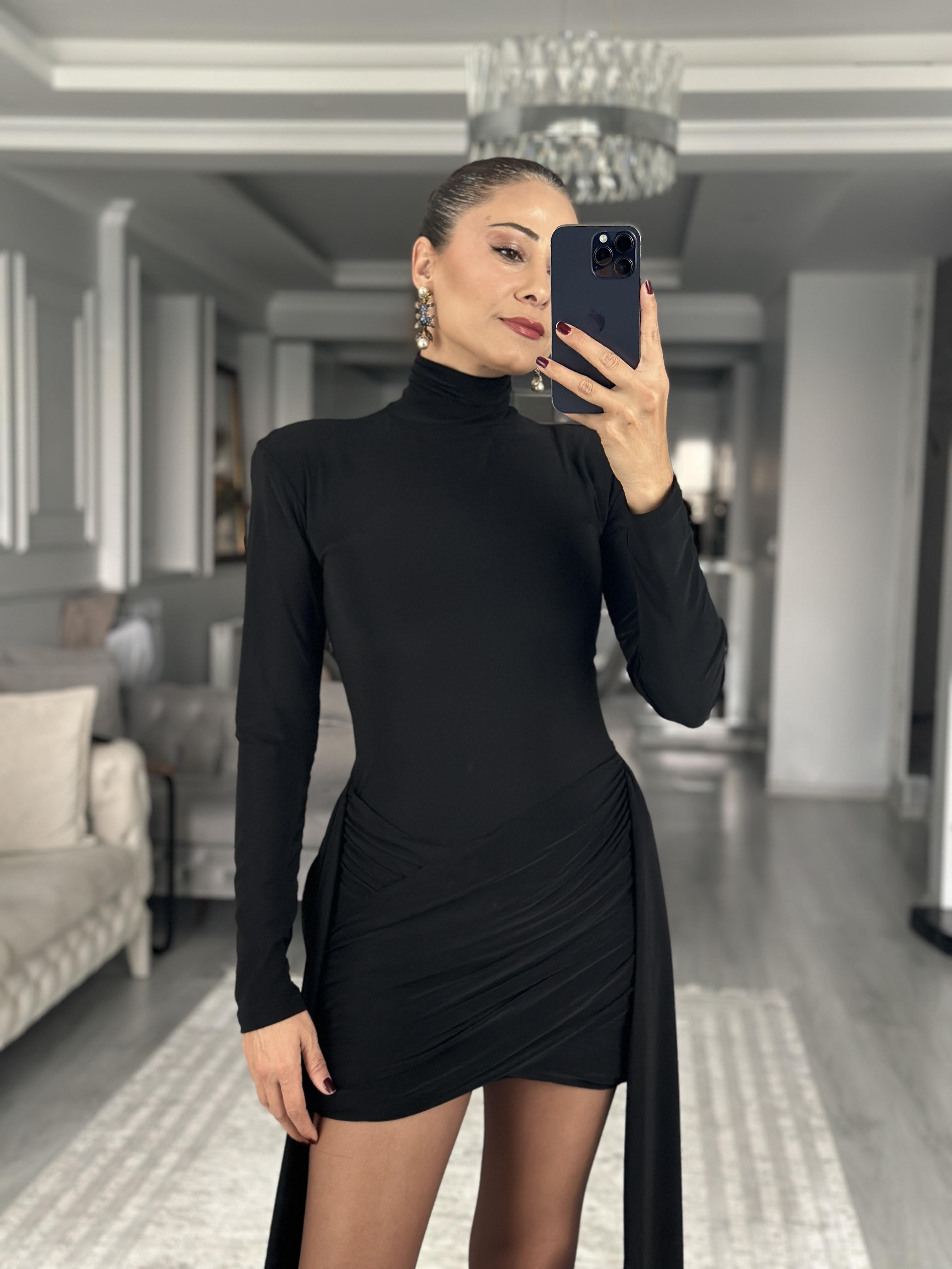 Siyah Yarım Balıkçı Vatkalı Kuyruklu Kadın Mini Elbise