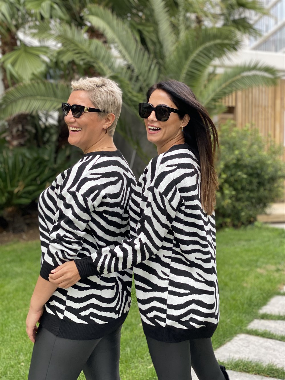 Siyah Zebra Desen Bisiklet Yaka Kadın Triko Kazak