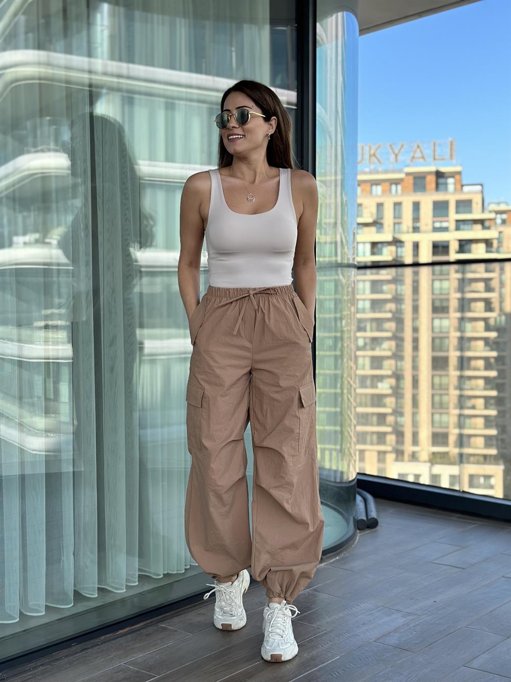 Camel Cebi Kapaklı Paça Bağcıklı Paraşüt Kadın Pantolon