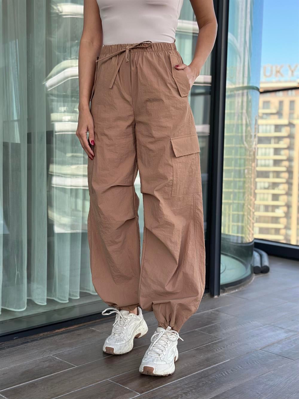 Camel Cebi Kapaklı Paça Bağcıklı Paraşüt Kadın Pantolon