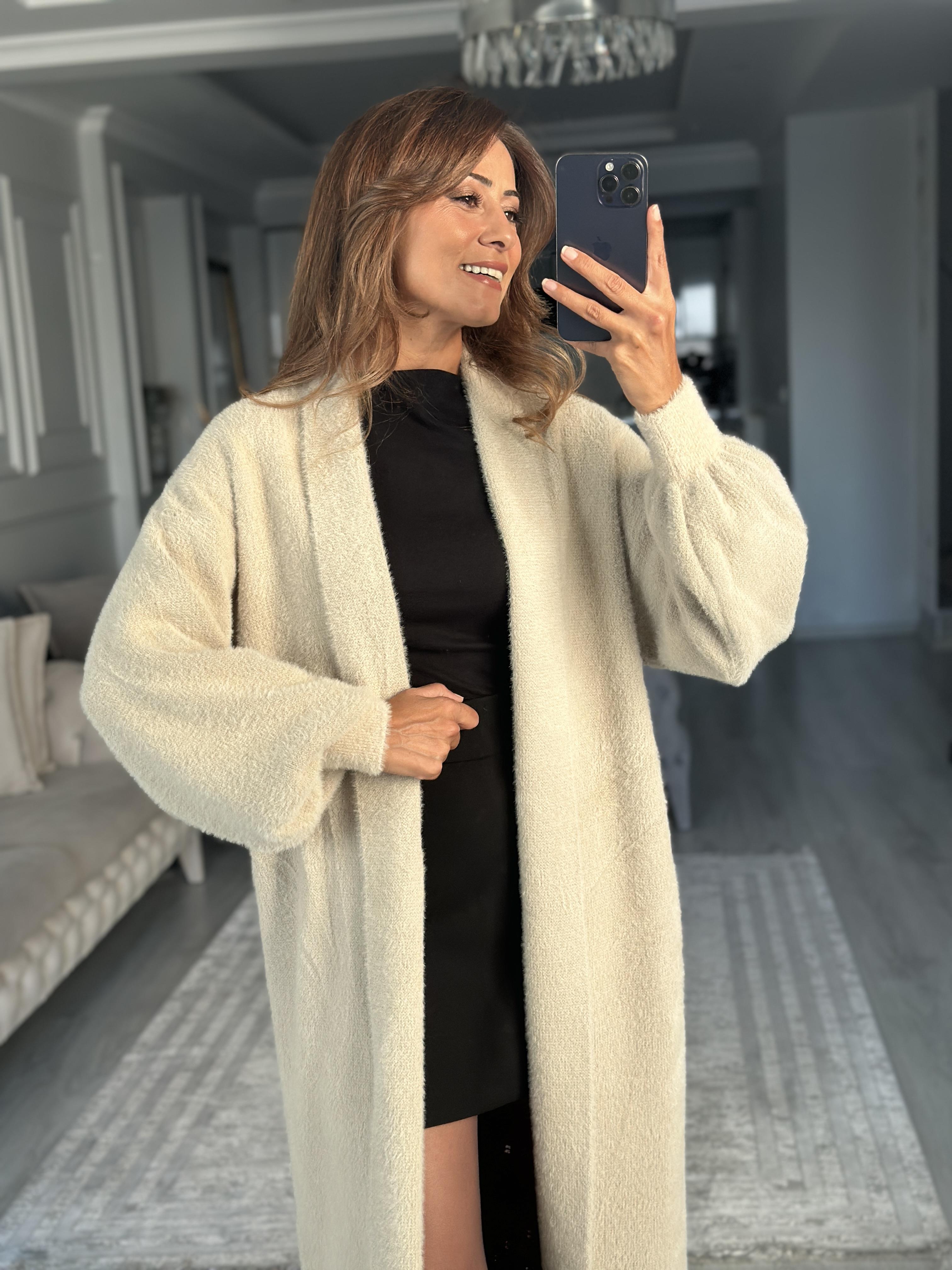 Taş Balon Kol Sakallı Uzun Kadın Triko Hırka 