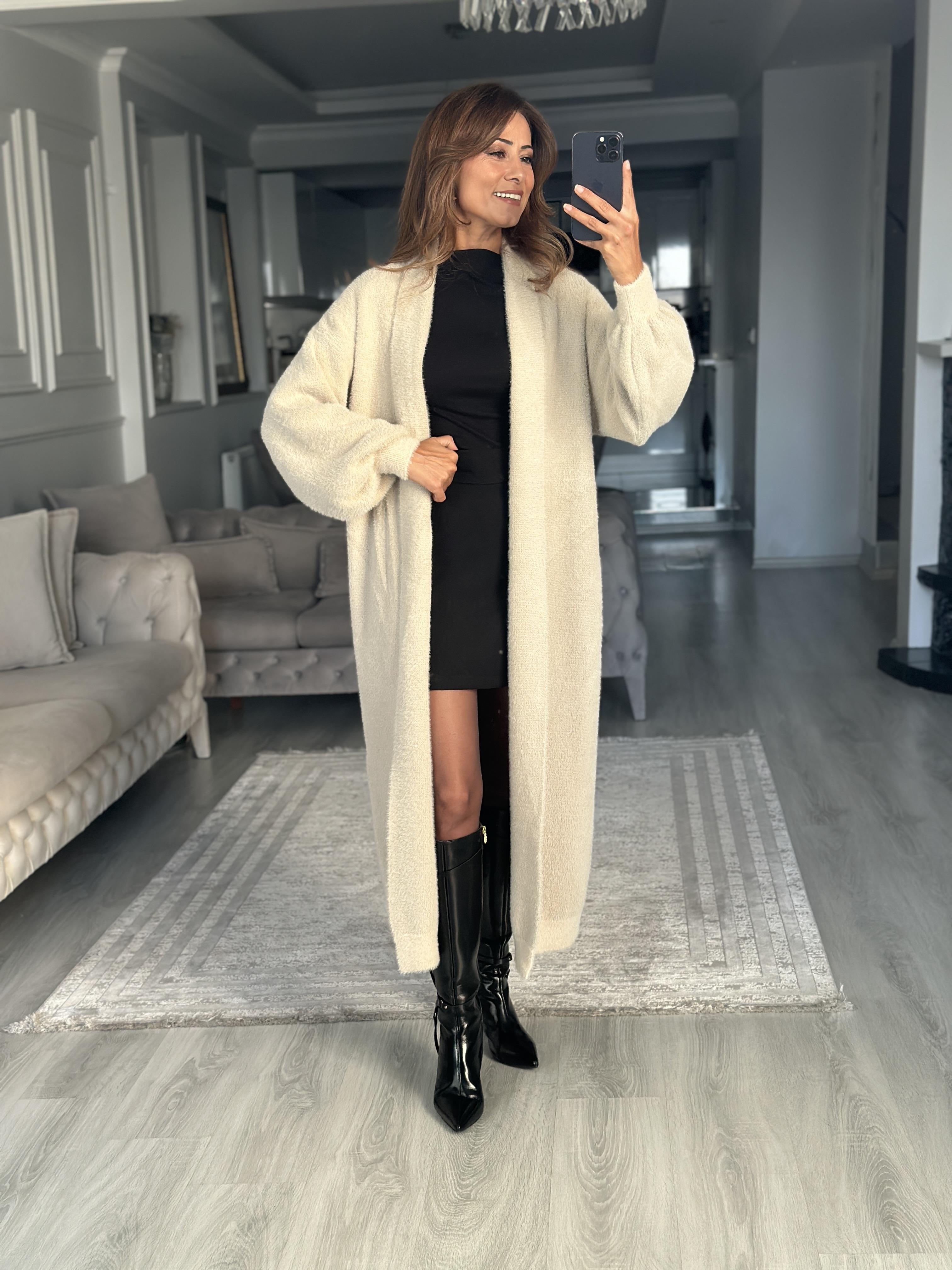 Taş Balon Kol Sakallı Uzun Kadın Triko Hırka 