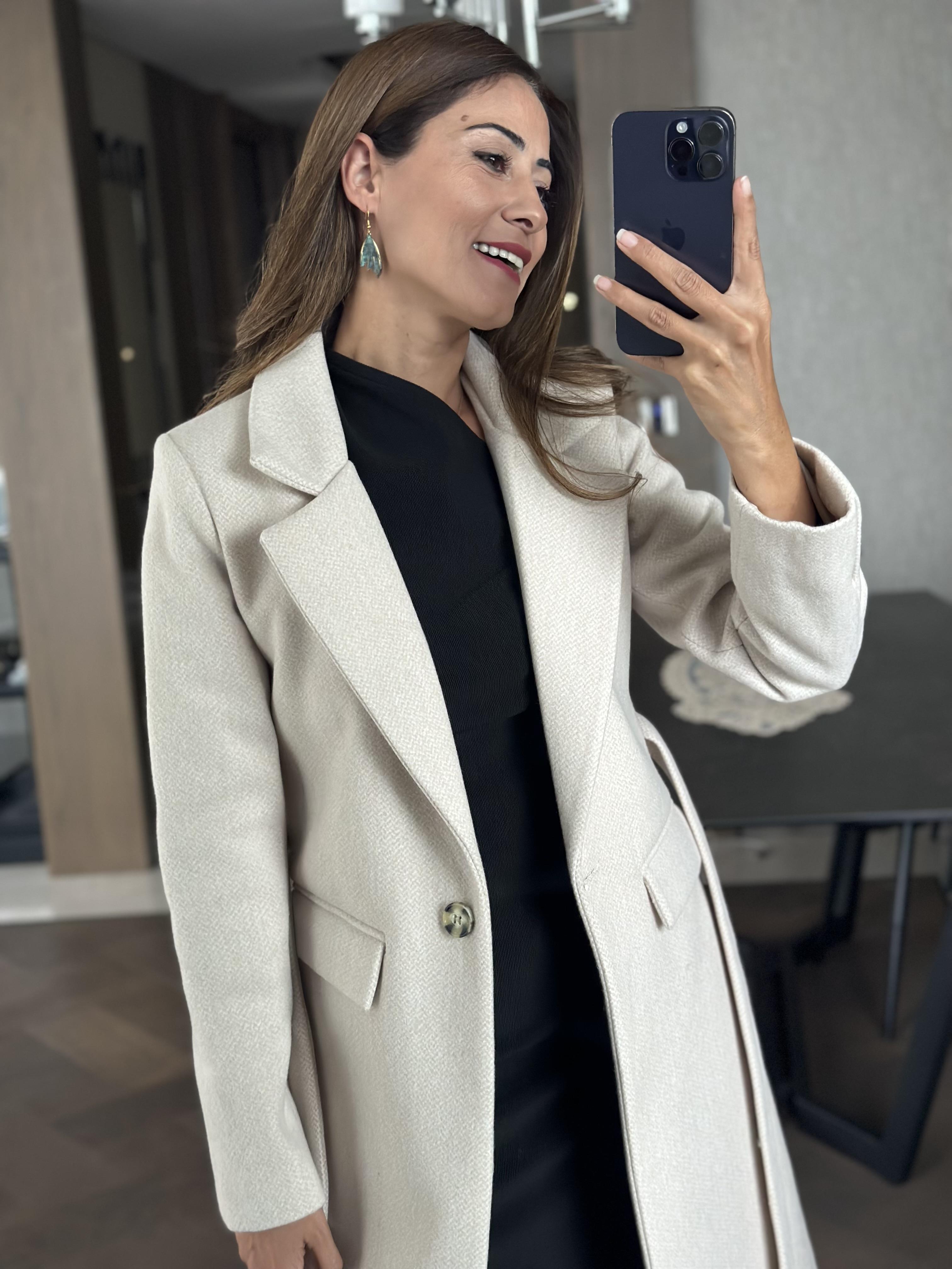 Taş Kaşe Kuşaklı Tek Düğmeli Kadın Kaban