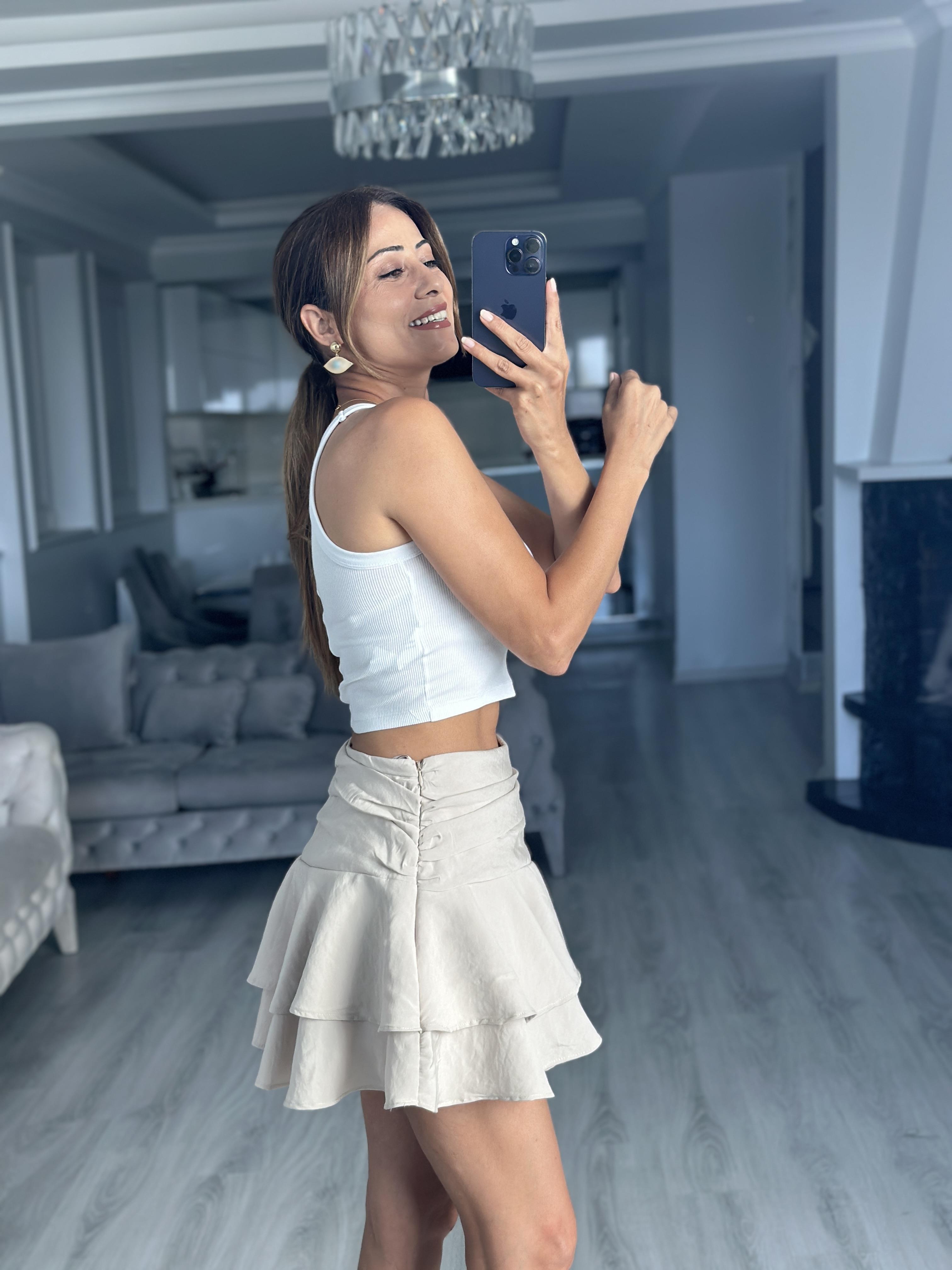 Taş Katlı Beli Drapeli İçi Şortlu Kadın Mini Etek