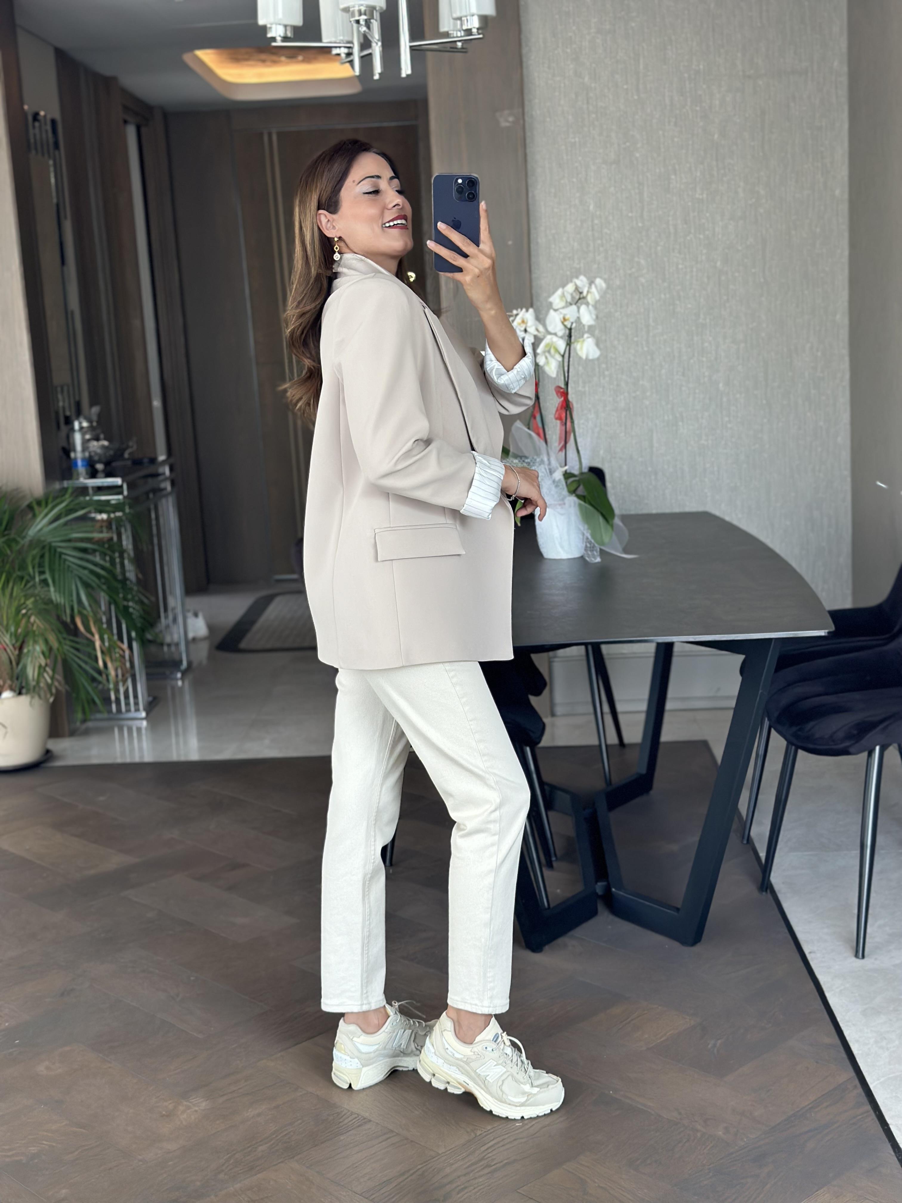 Taş Kolu Katlamalı Astarlı Kadın  Kumaş Ceket