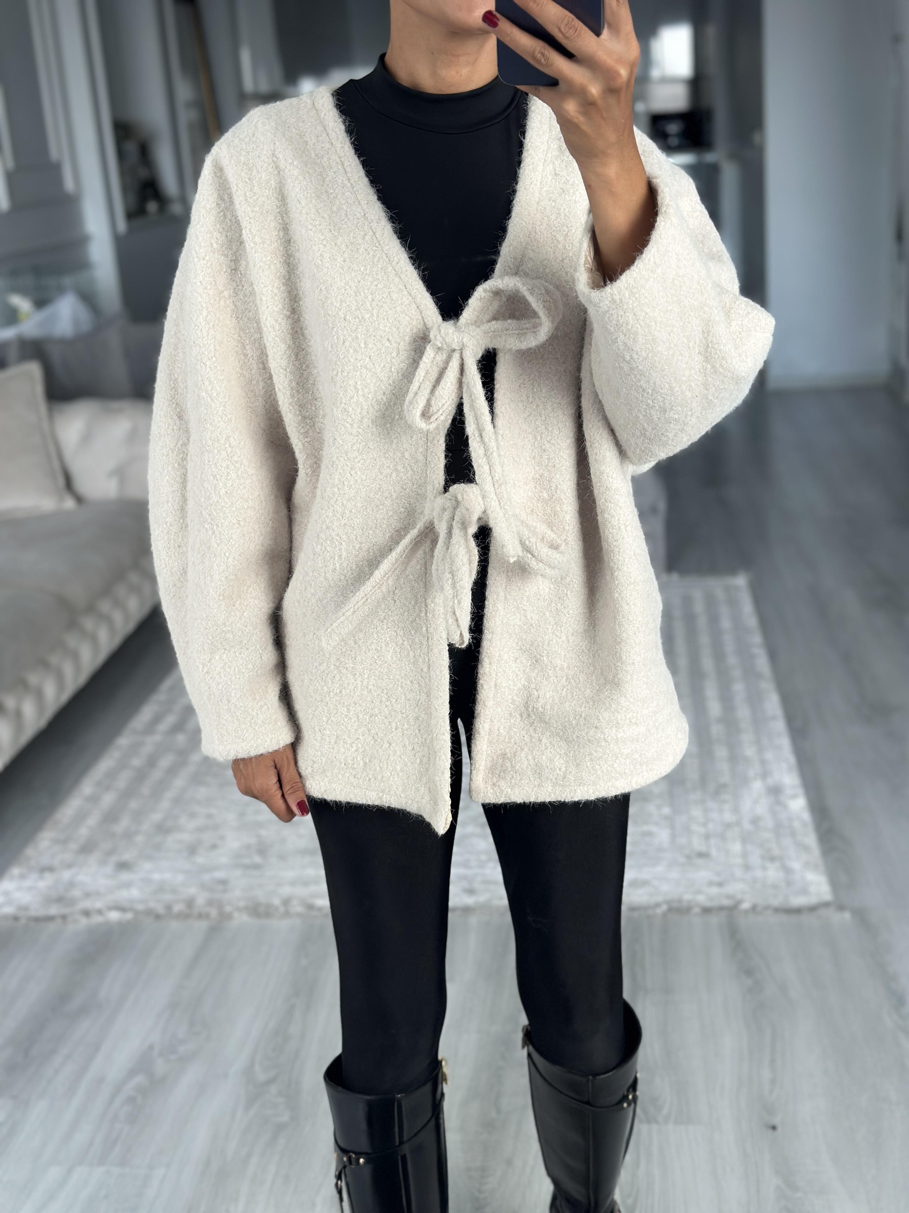 Taş Önü Bağlamalı Kırçıllı Kaşe Kadın Ceket