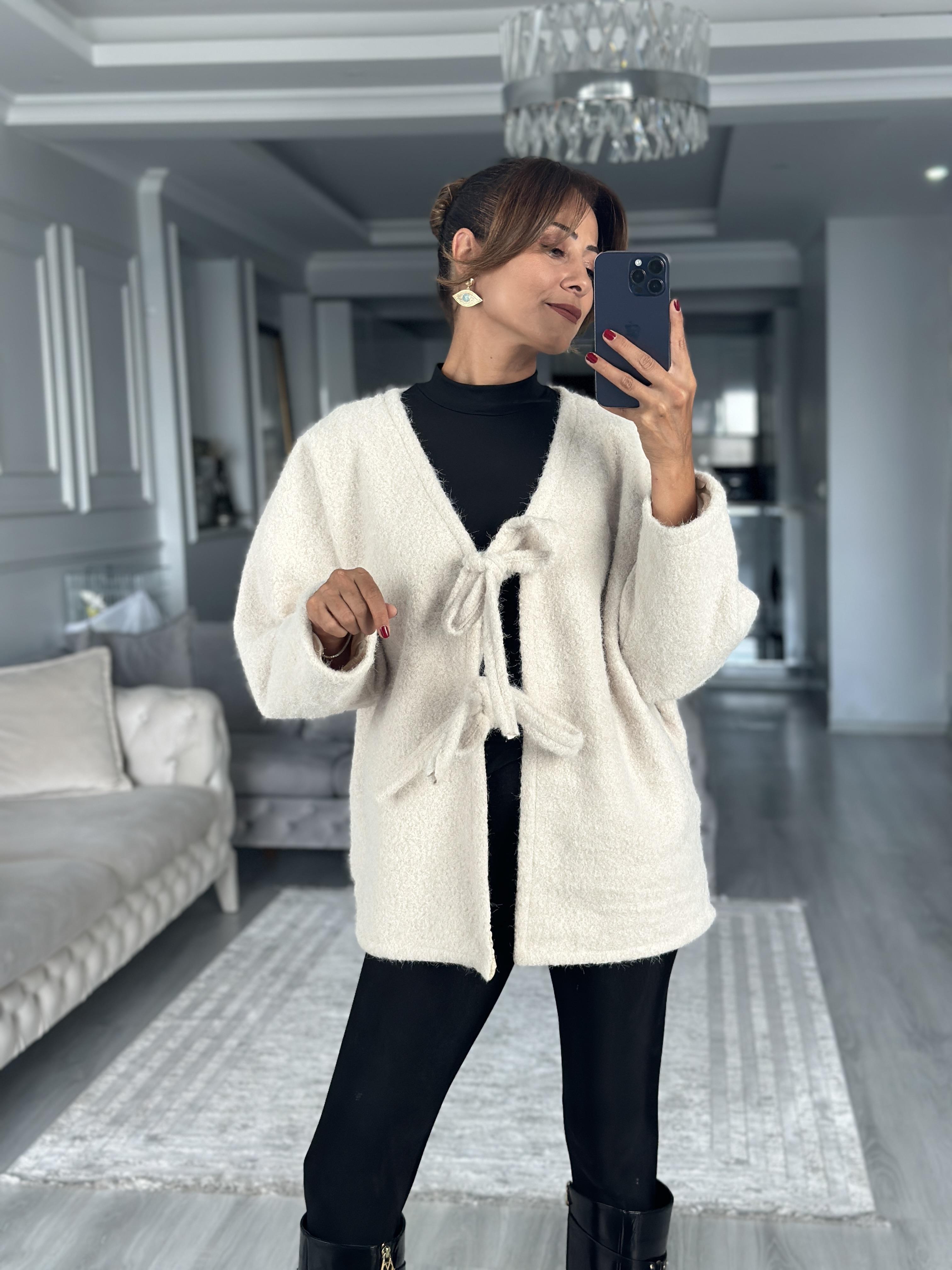 Taş Önü Bağlamalı Kırçıllı Kaşe Kadın Ceket