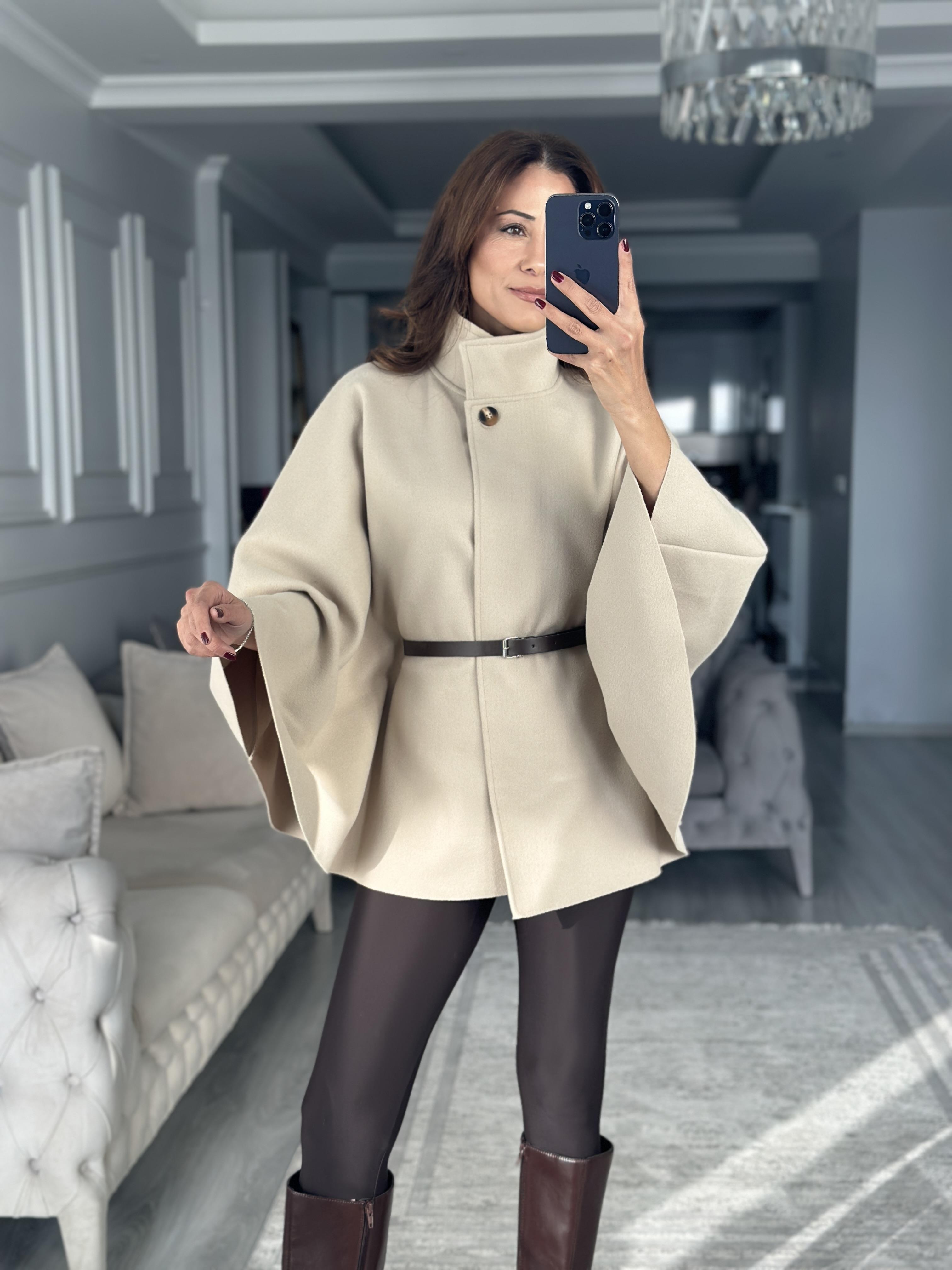 Taş Tek Düğmeli Dik Yaka Kemerli Kadın Kaşe Panço