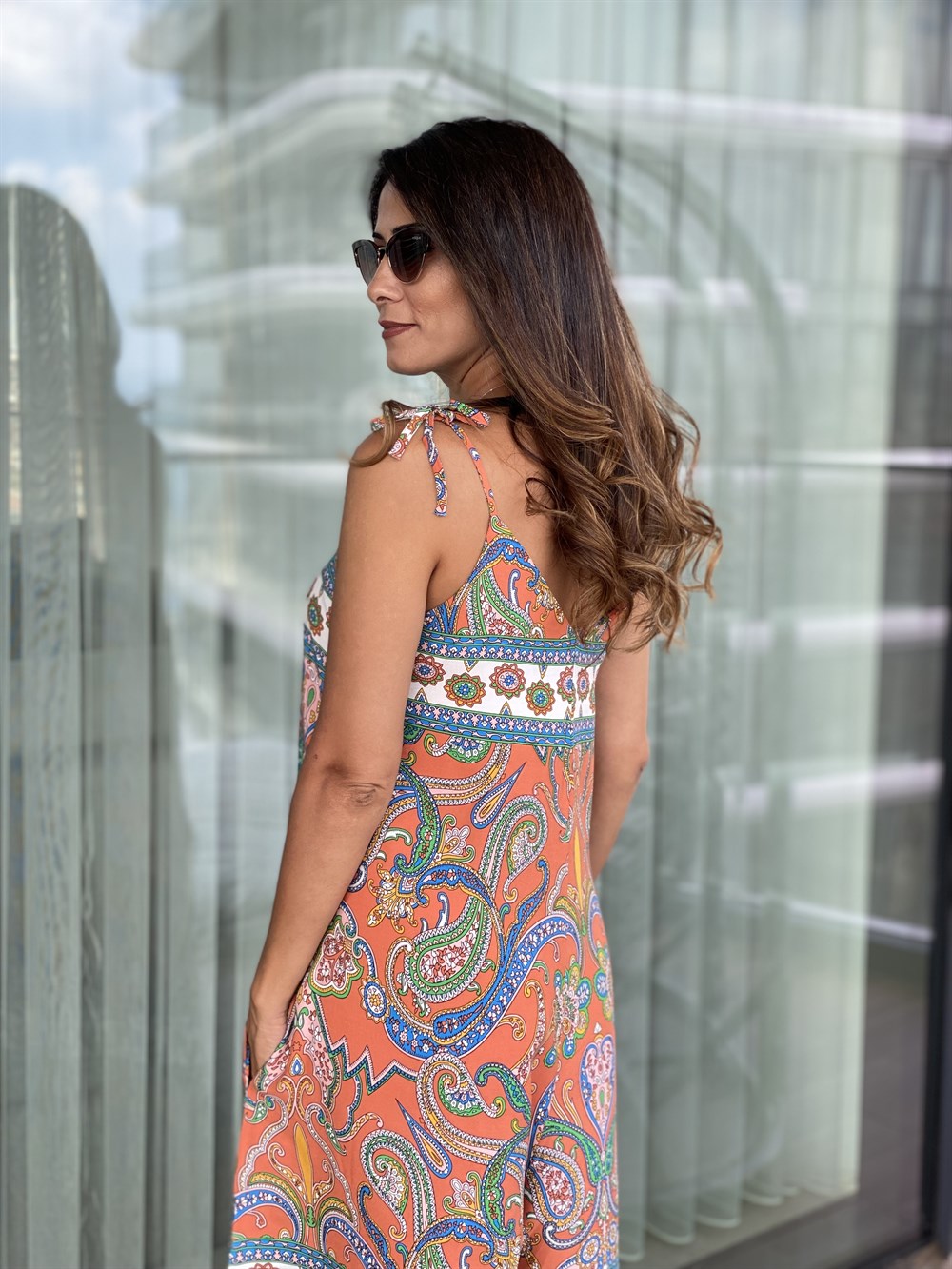 Turuncu Desenli Askılı Viskon Kadın Tulum