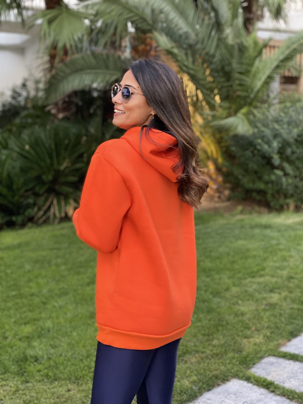 Turuncu Kapüşonlu Marka Baskılı Kadın Sweatshirt