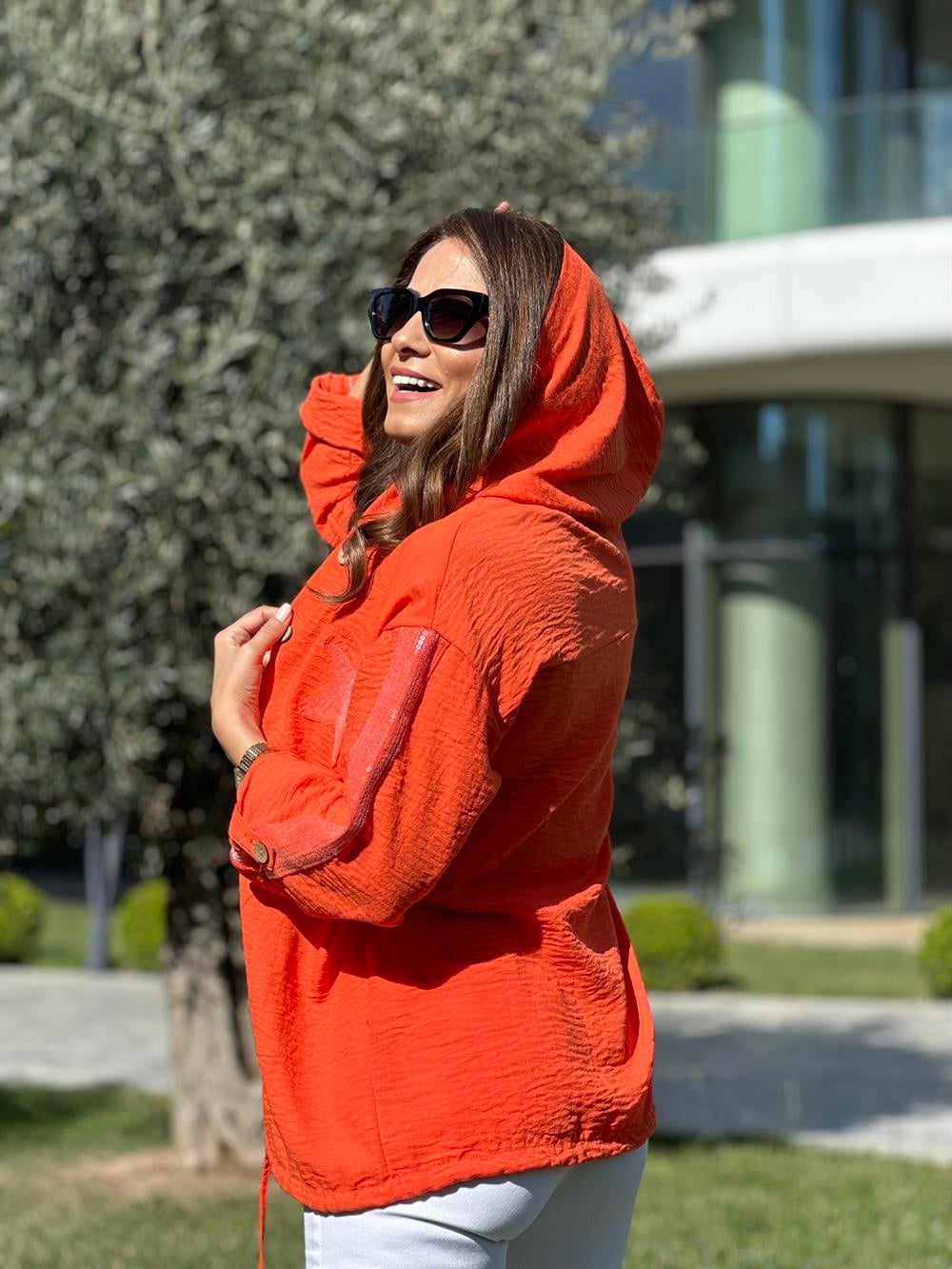 Turuncu Önü Yıldız İşlemeli Kapüşonlu Keten Aerobin Kadın Ceket