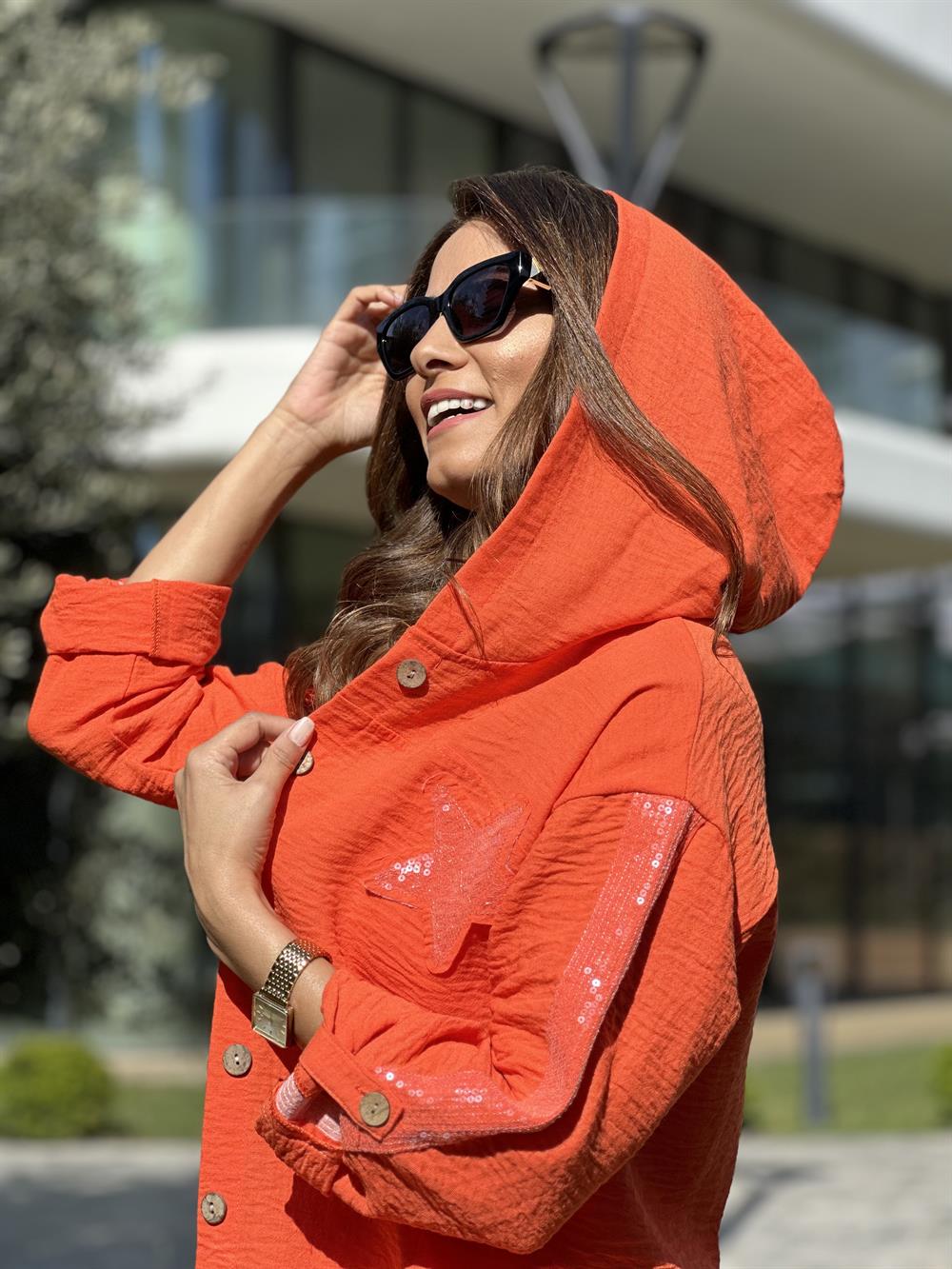 Turuncu Önü Yıldız İşlemeli Kapüşonlu Keten Aerobin Kadın Ceket