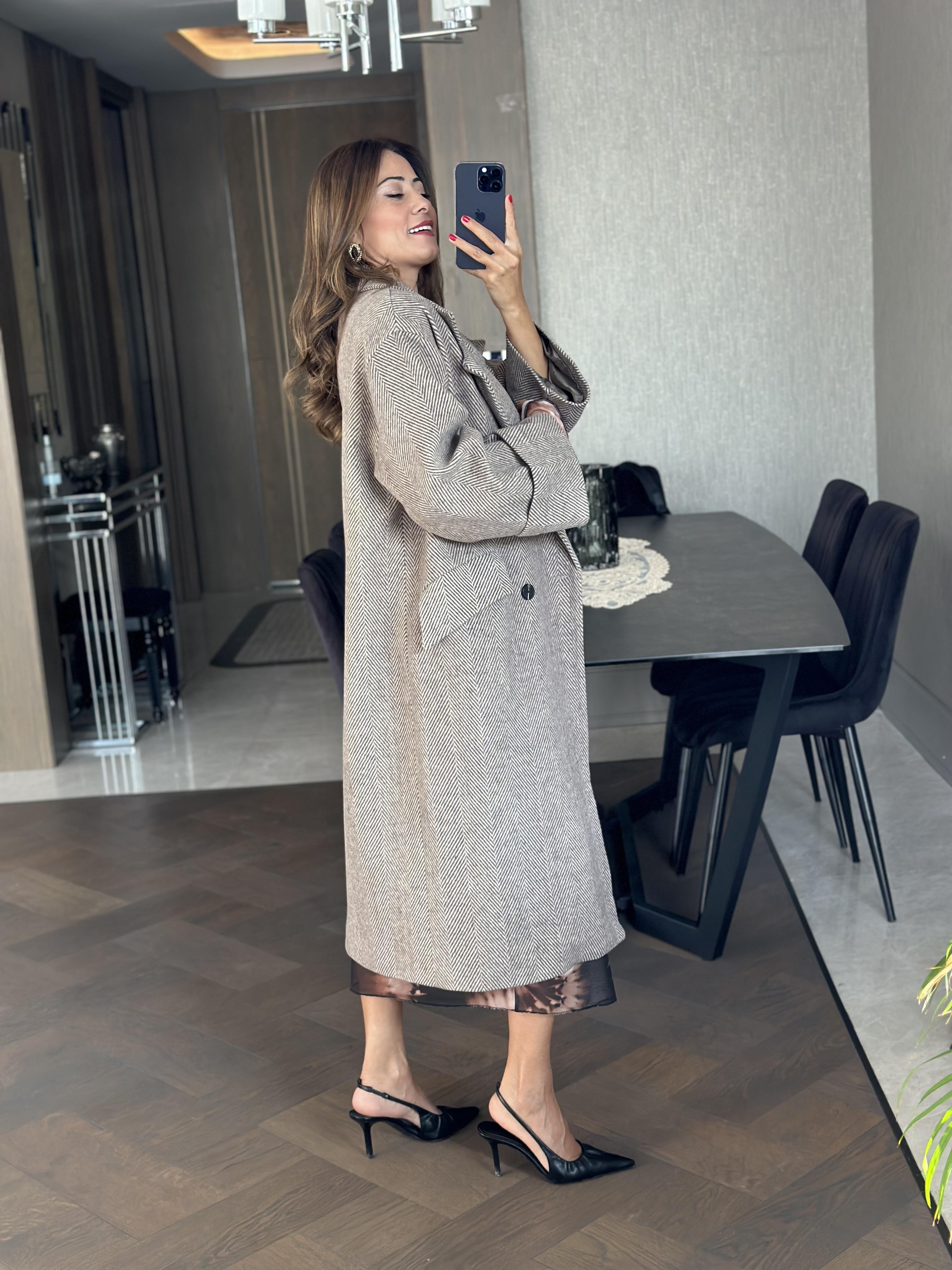Vizon Balıksırtı Oversize İki Cepli Kadın Kaban