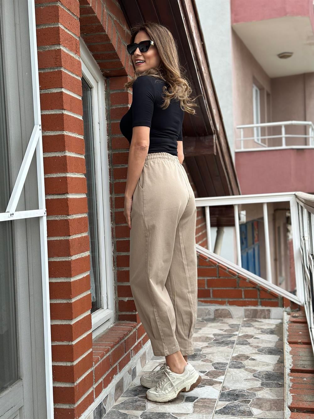 Vizon Bel Lastikli Paça Pensli Gabardin Kadın Pantolon