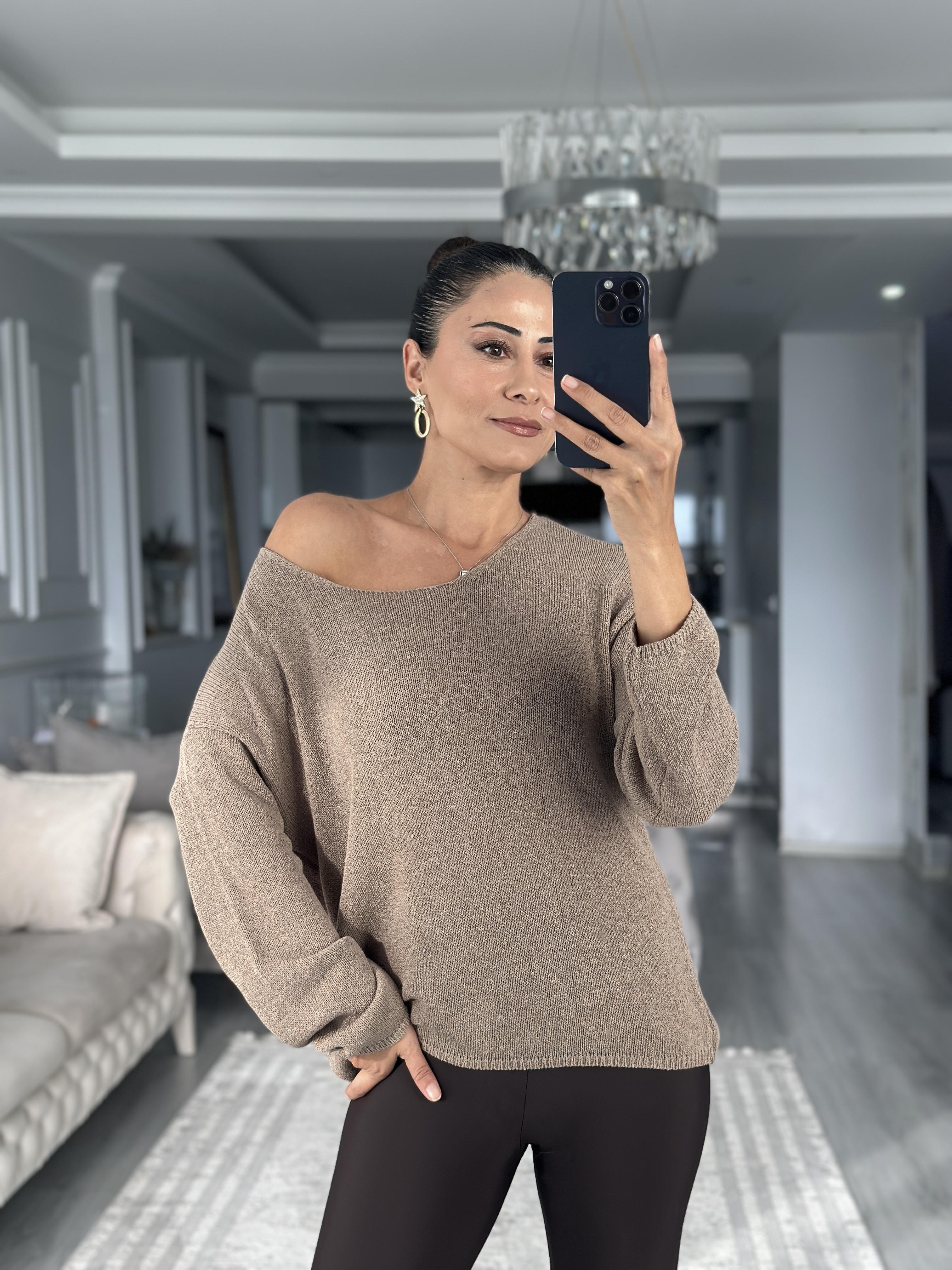 Vizon Oval Yaka Uzun Kol Kadın Triko Kazak