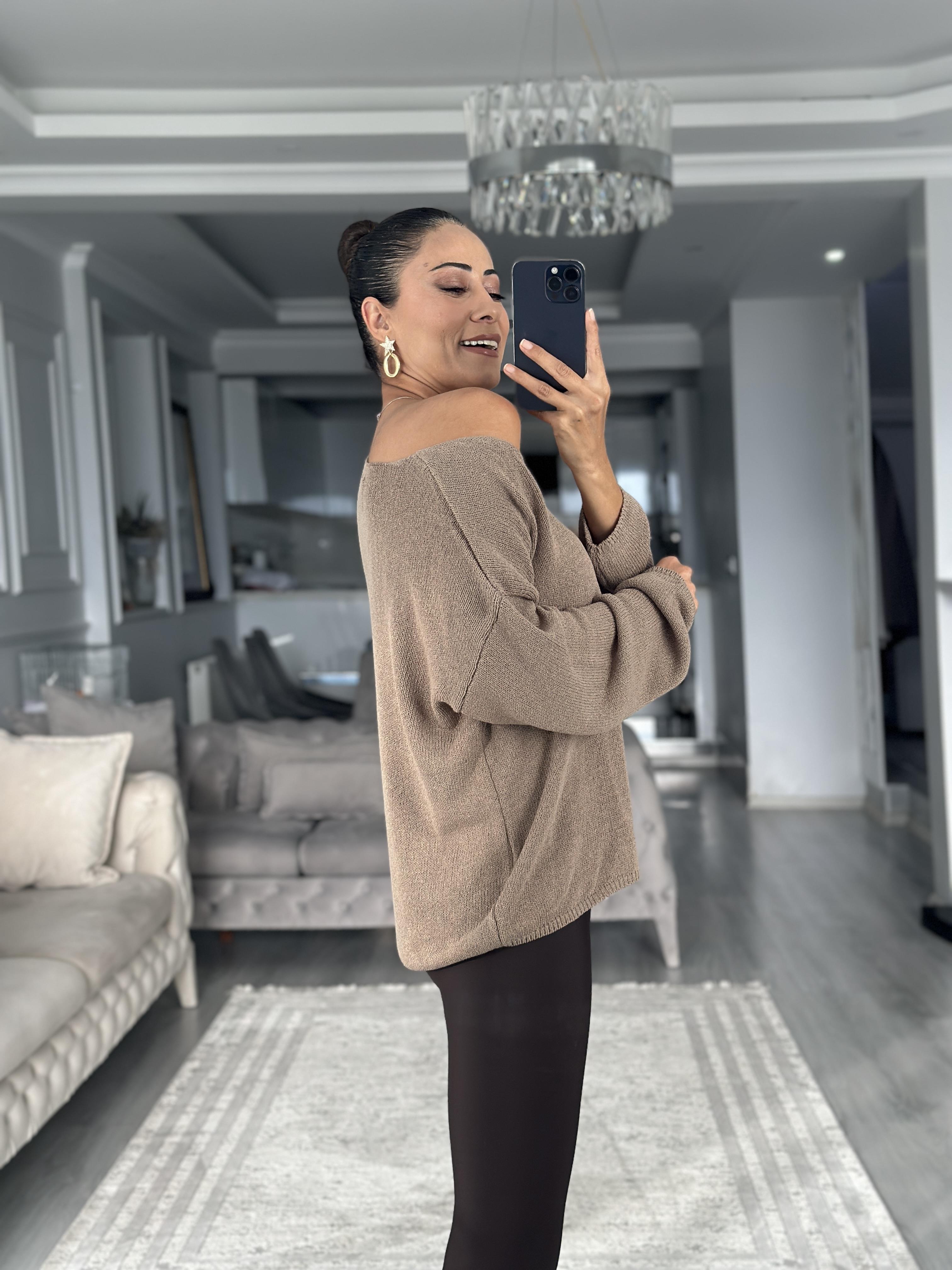 Vizon Oval Yaka Uzun Kol Kadın Triko Kazak