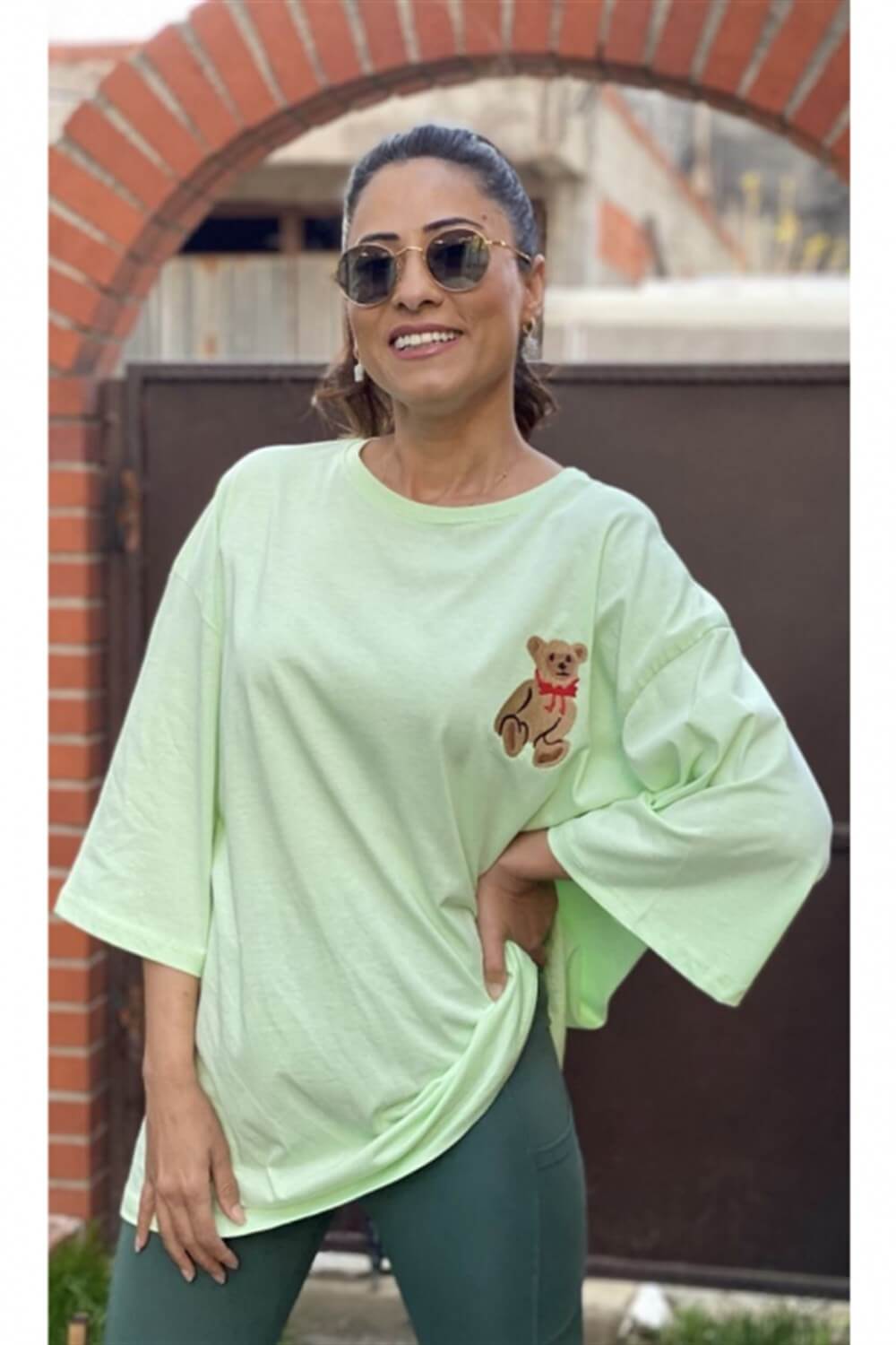 Yeşil Ayıcık Nakışlı T-shirt