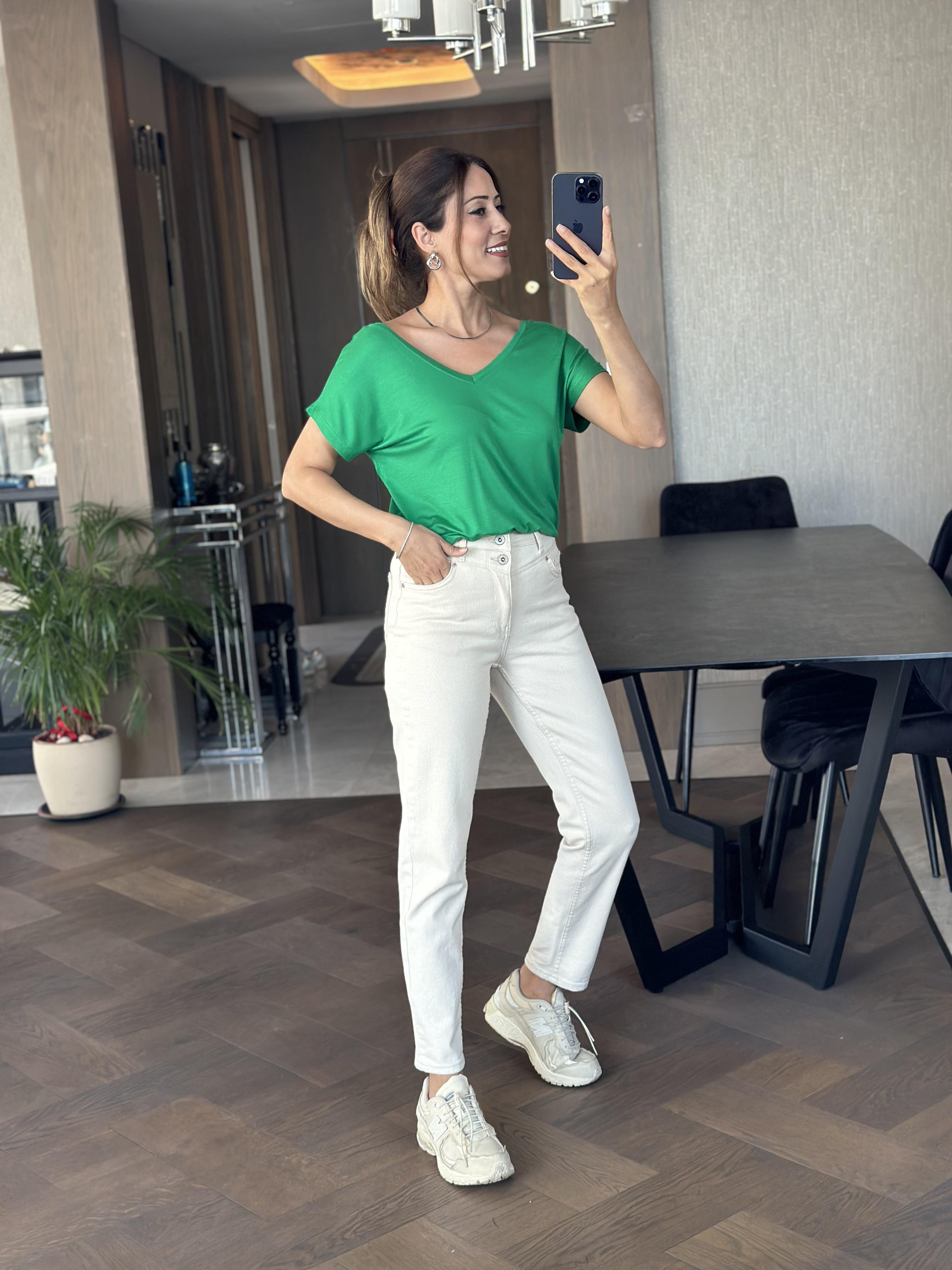 Yeşil Ön Arka V Yaka Kısa Yarasa Kol Kadın T-Shirt