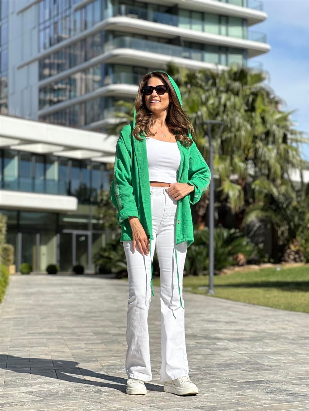 Yeşil Önü Yıldız İşlemeli Kapüşonlu Keten Aerobin Kadın Ceket