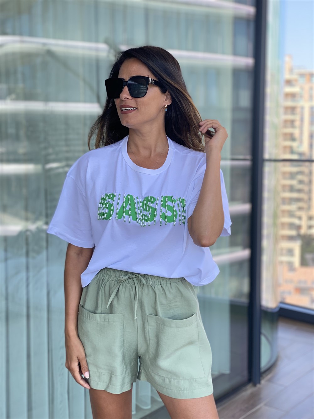 Yeşil Sassy Boncuk Detaylı Kadın T-Shirt