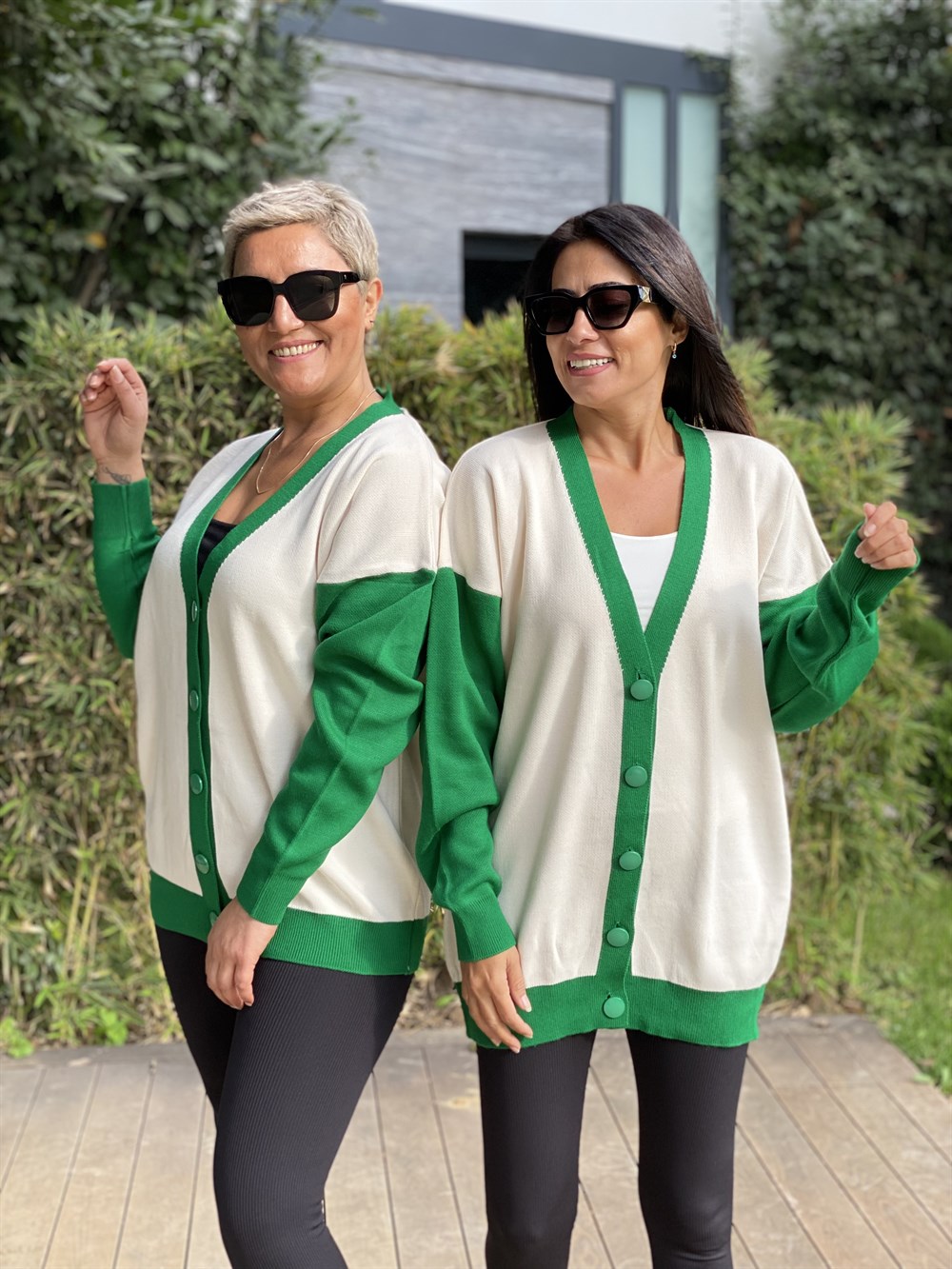 Yeşil Şerit Detaylı Düğmeli Kadın Hırka